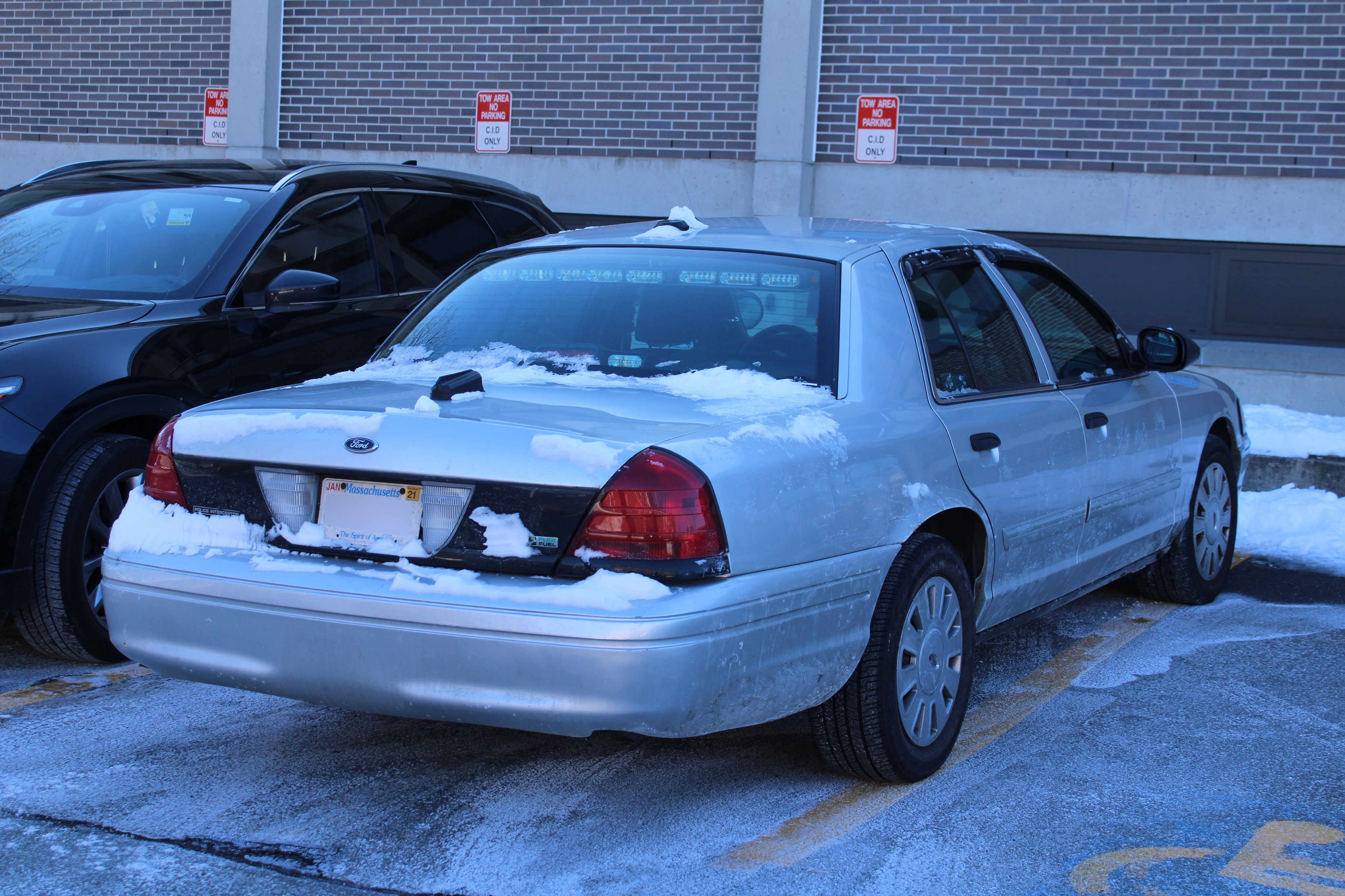 A photo  of Lowell Police
            Unmarked Unit, a 2010 Ford Crown Victoria Police Interceptor             taken by Nicholas You