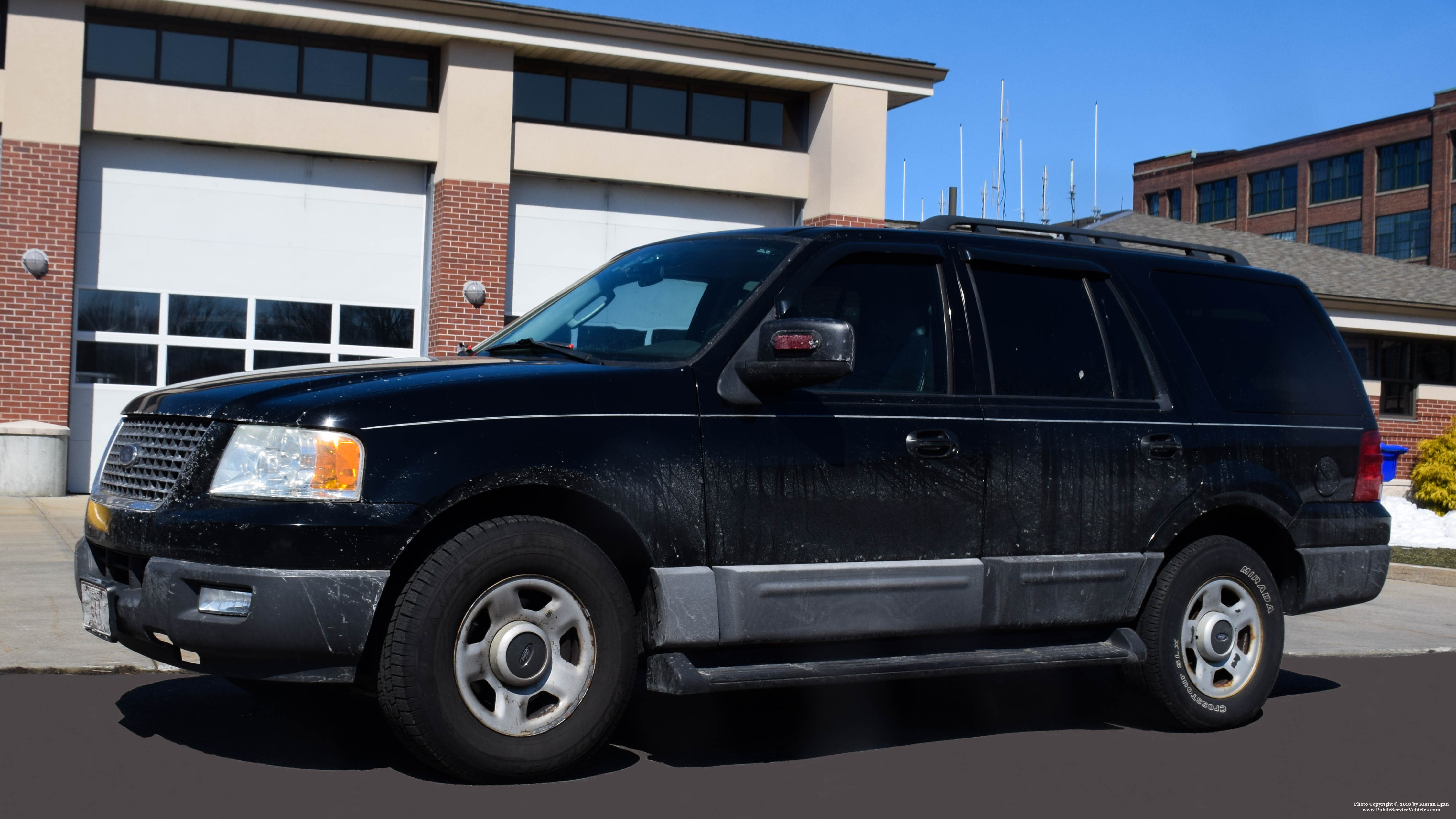 A photo  of East Providence Fire
            Car 33, a 2003-2006 Ford Expedition             taken by Kieran Egan