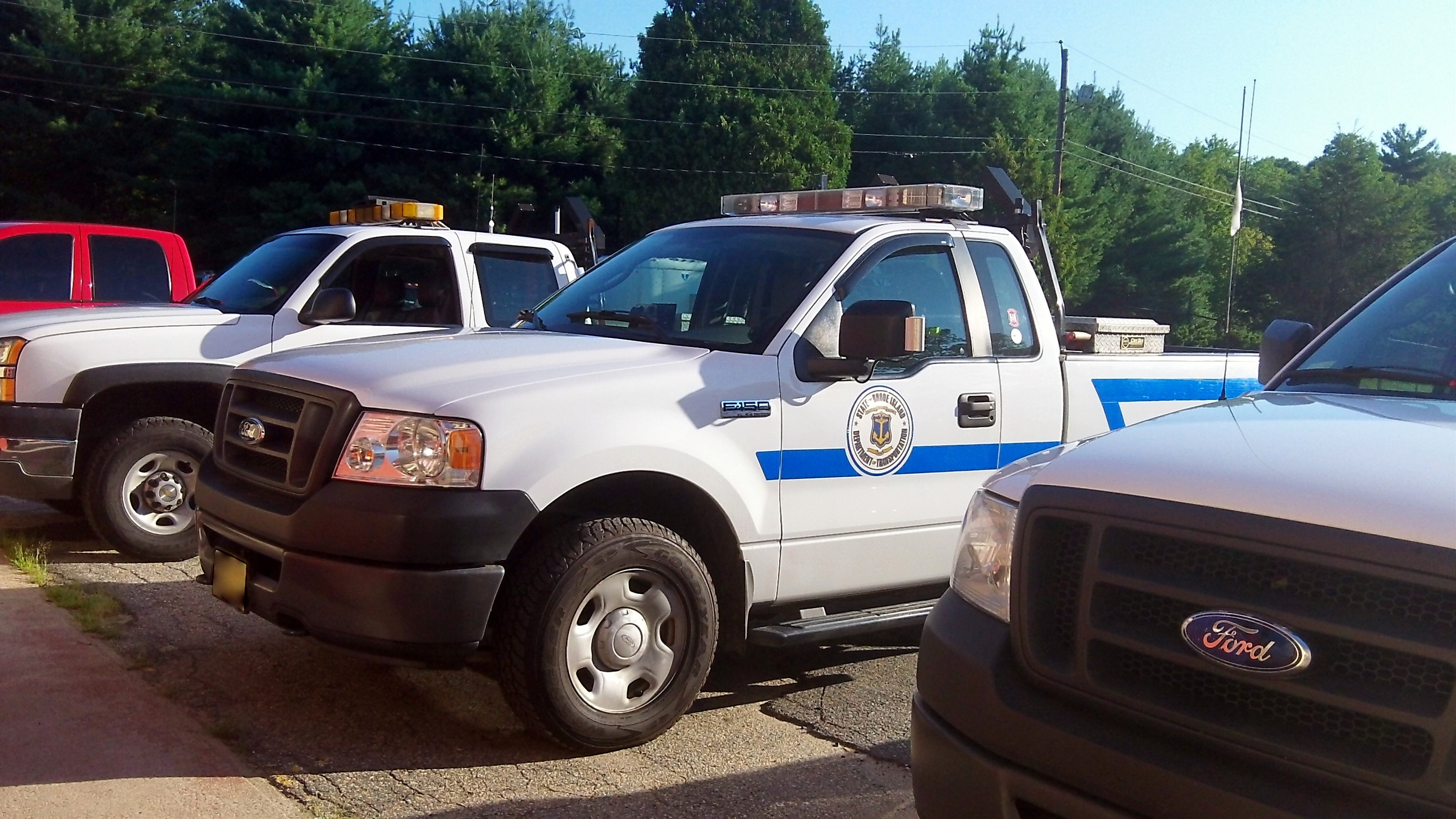 A photo  of Rhode Island Department of Transportation
            Truck 1590, a 2004-2008 Ford F-150             taken by Kieran Egan