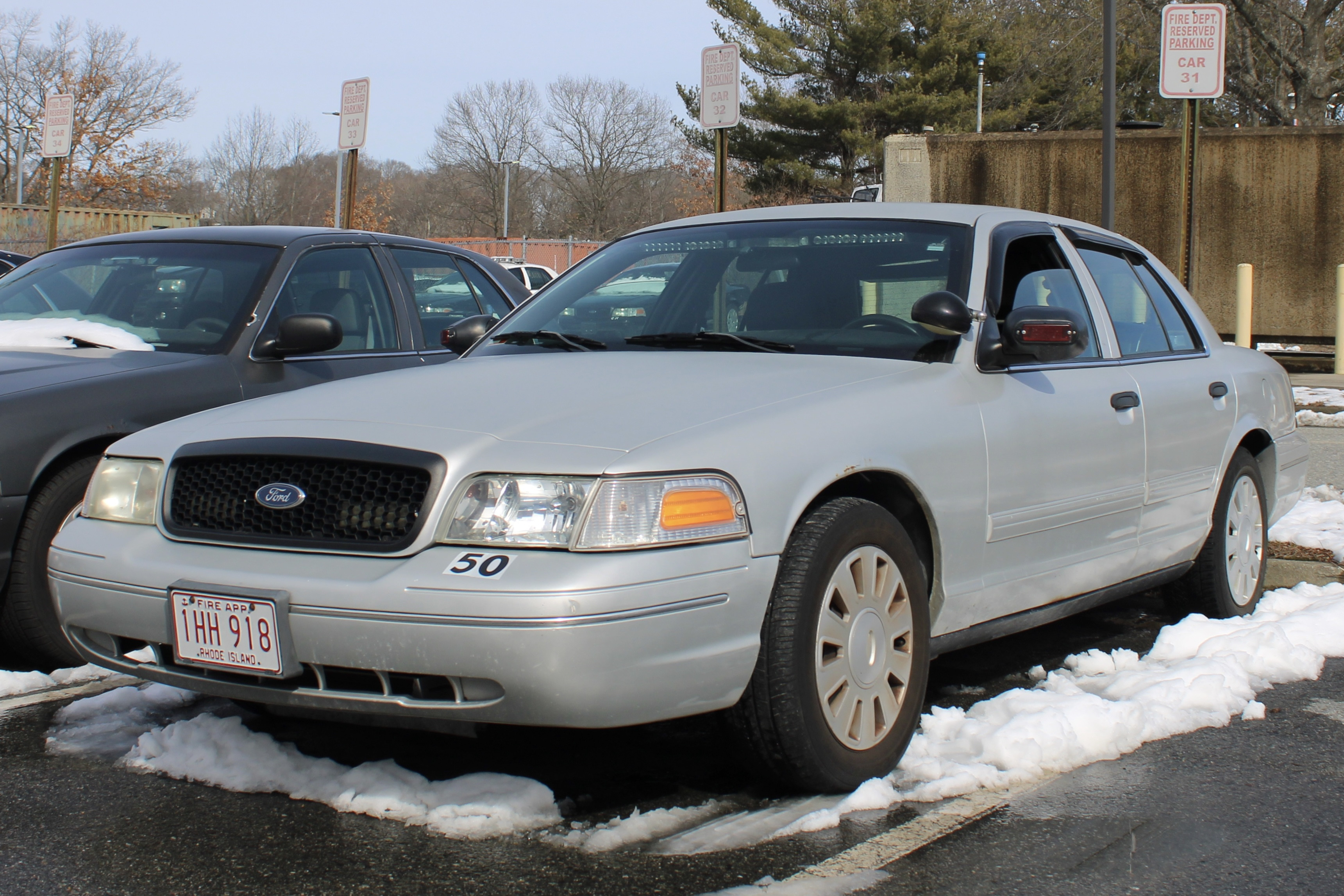 A photo  of Warwick Fire
            Car 50, a 2011 Ford Crown Victoria Police Interceptor             taken by @riemergencyvehicles