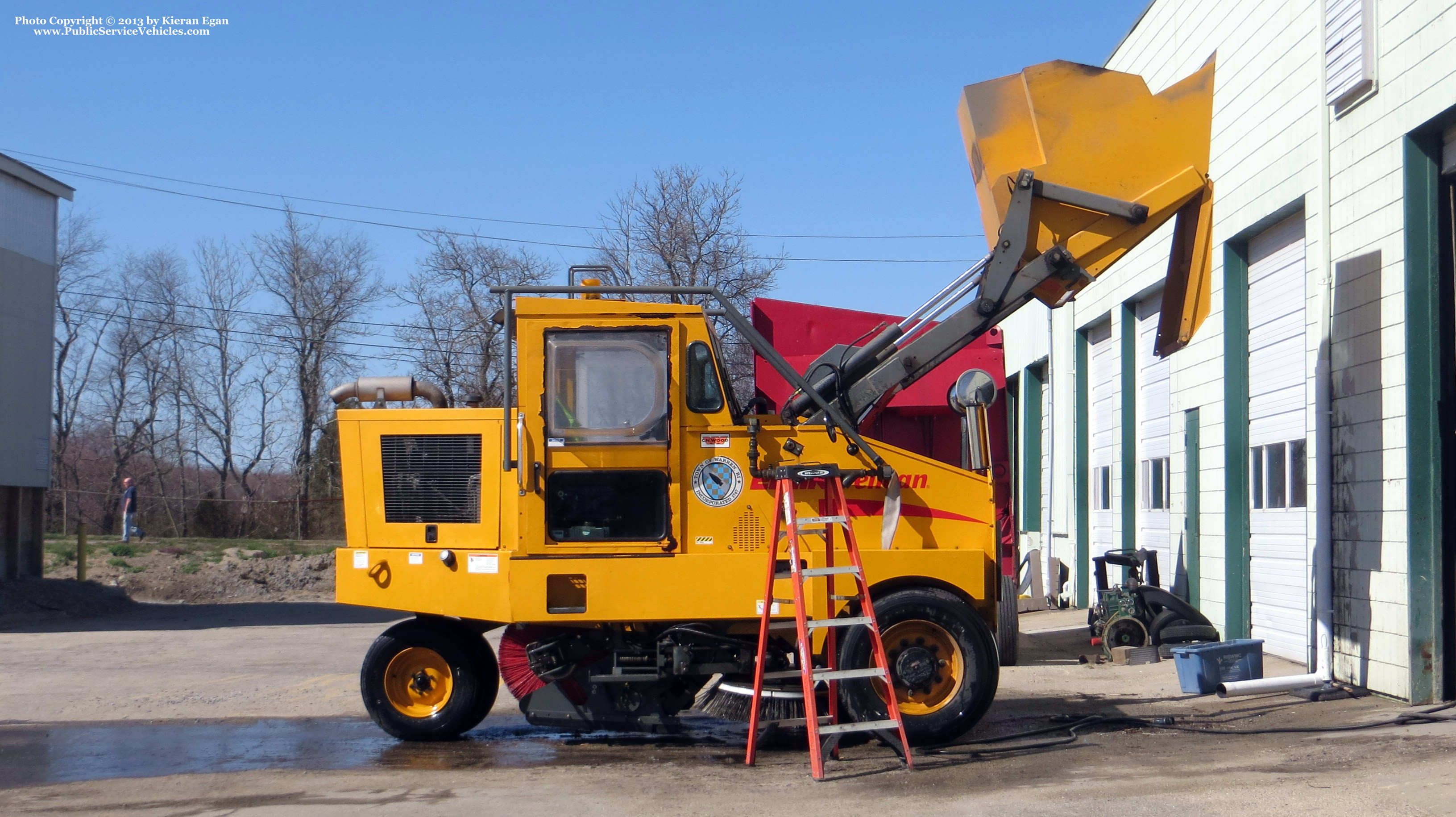 A photo  of Warren Public Works
            Sweeper 508, a 1990-2007 Elgin Pelican             taken by Kieran Egan