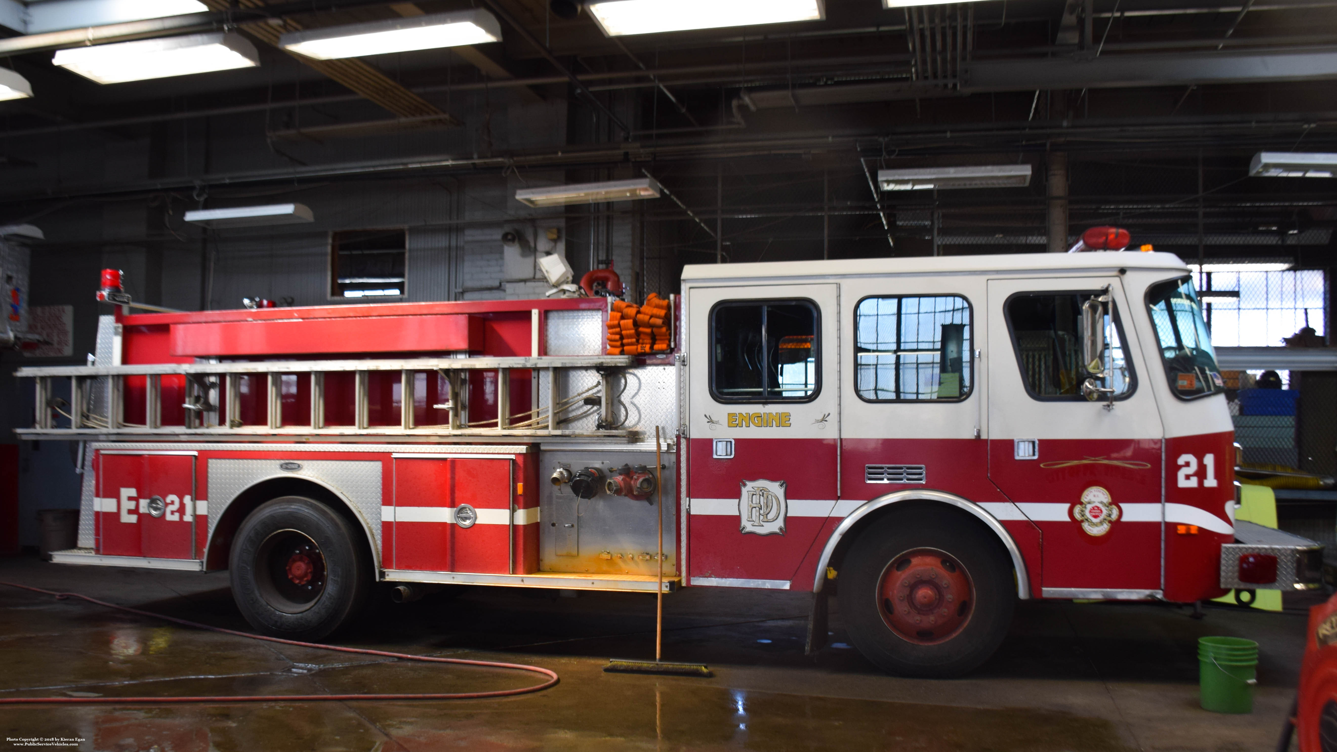 A photo  of Providence Fire
            Engine 21, a 1994 E-One Sentry             taken by Kieran Egan