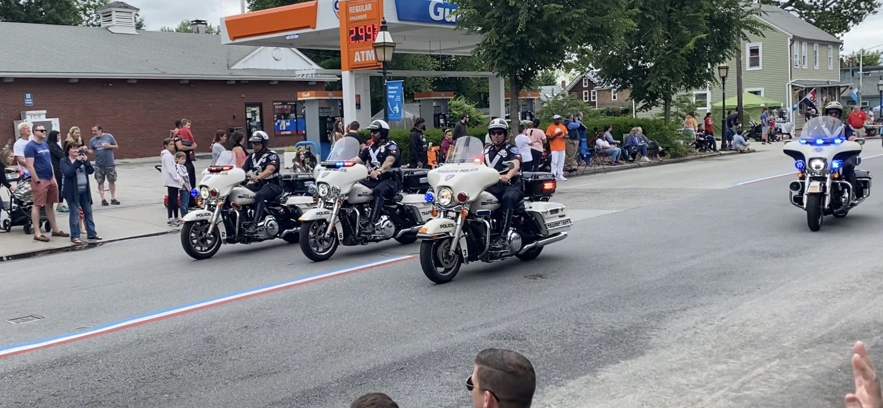 A photo  of Warwick Police
            Motorcycle 2, a 2010-2015 Harley-Davidson Electra Glide             taken by @riemergencyvehicles