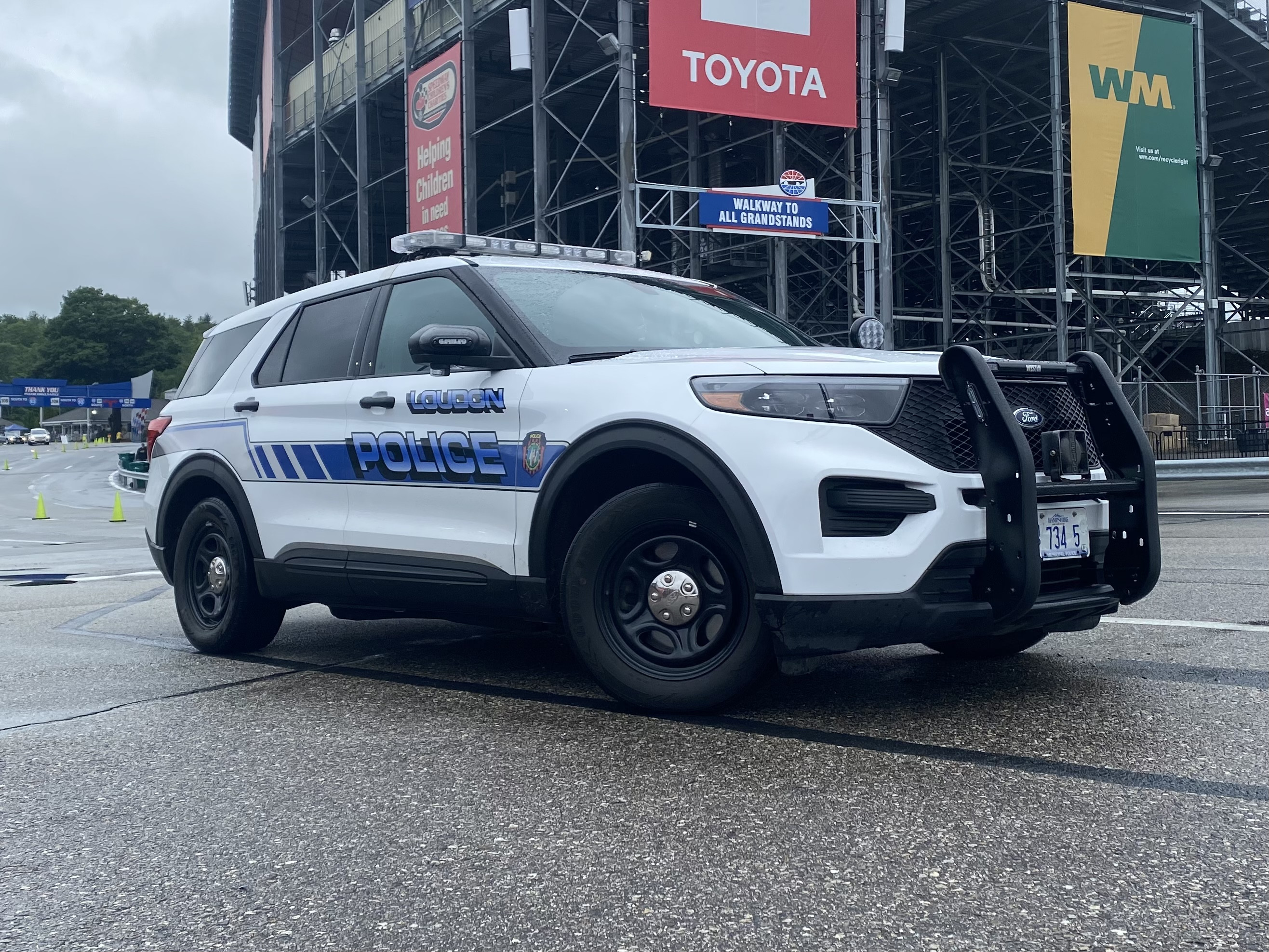 A photo  of Loudon Police
            Car 5, a 2020-2021 Ford Police Interceptor Utility             taken by @riemergencyvehicles