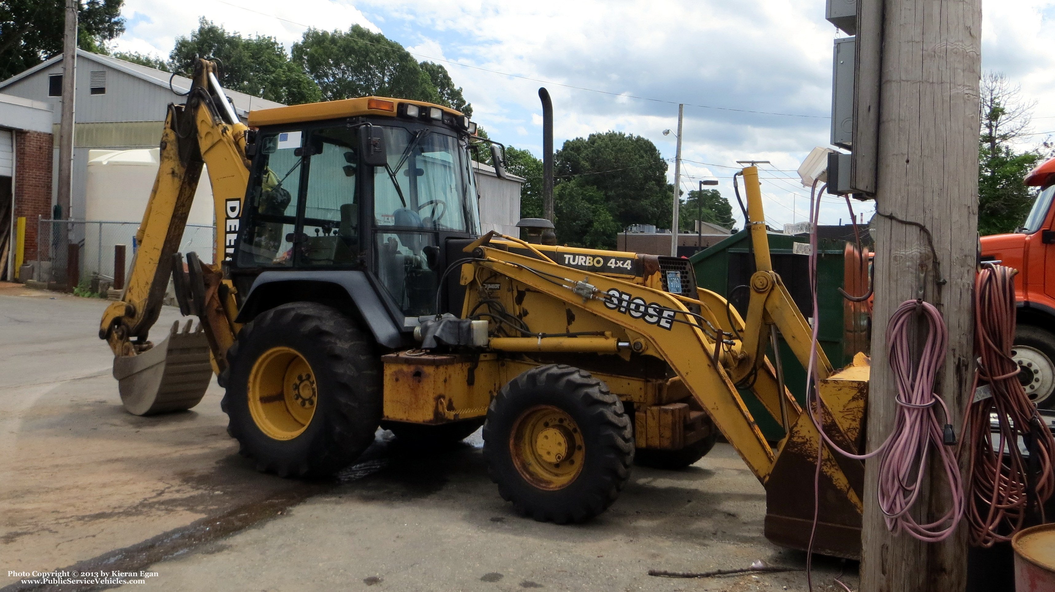 A photo  of Norwood Public Works
            Backhoe 2, a 1998 John Deere 310SE Backhoe             taken by Kieran Egan