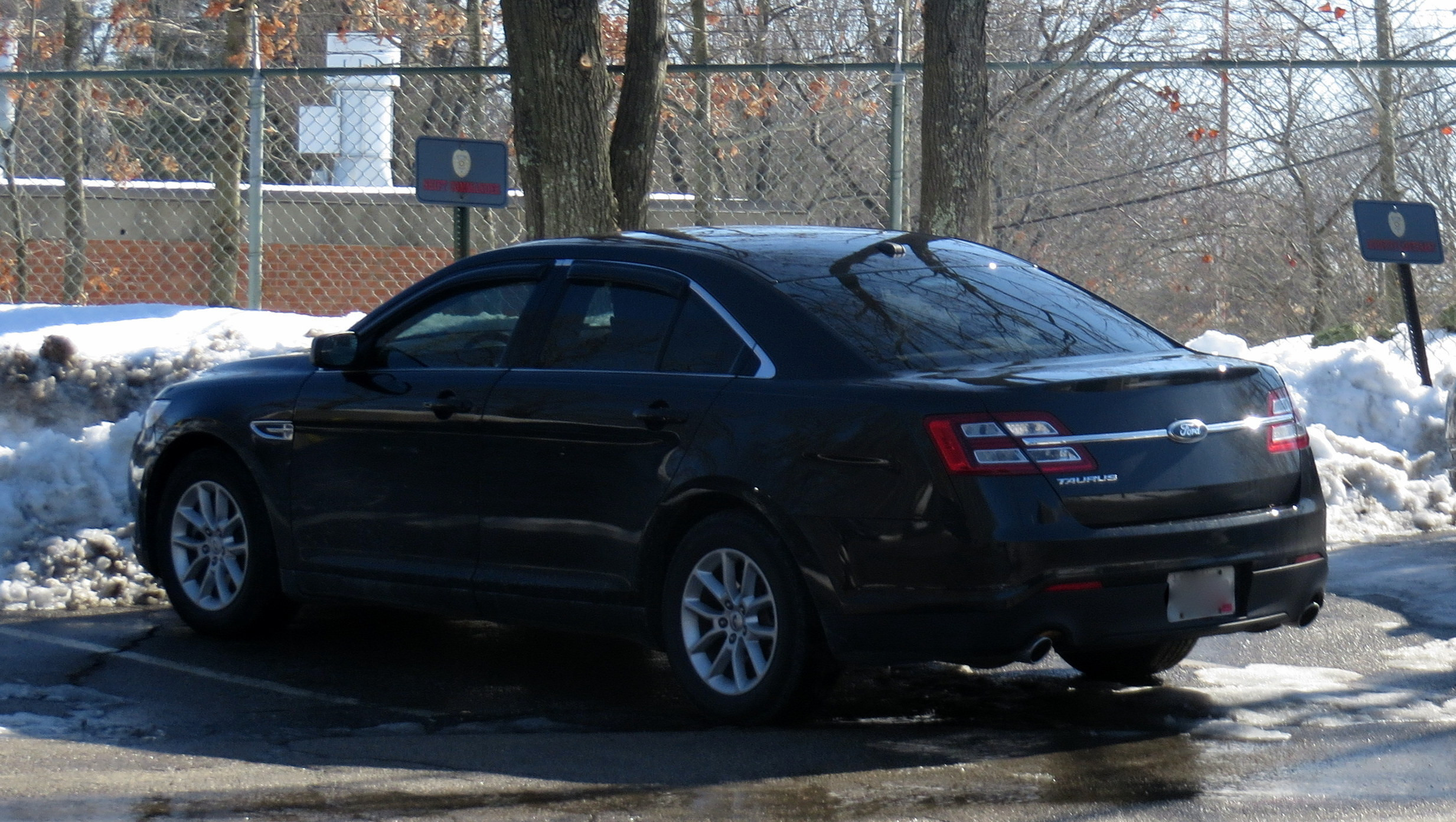 A photo  of East Providence Police
            Patrol Commander, a 2013 Ford Taurus             taken by Kieran Egan