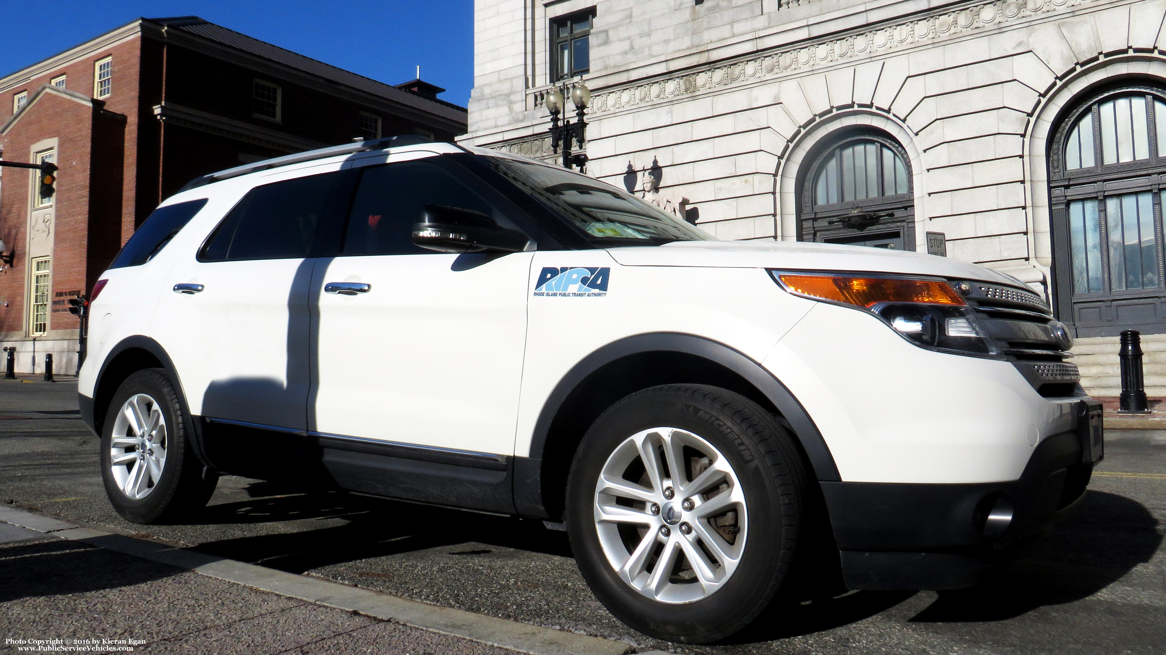 A photo  of Rhode Island Public Transit Authority
            Car 41112, a 2011 Ford Explorer             taken by Kieran Egan