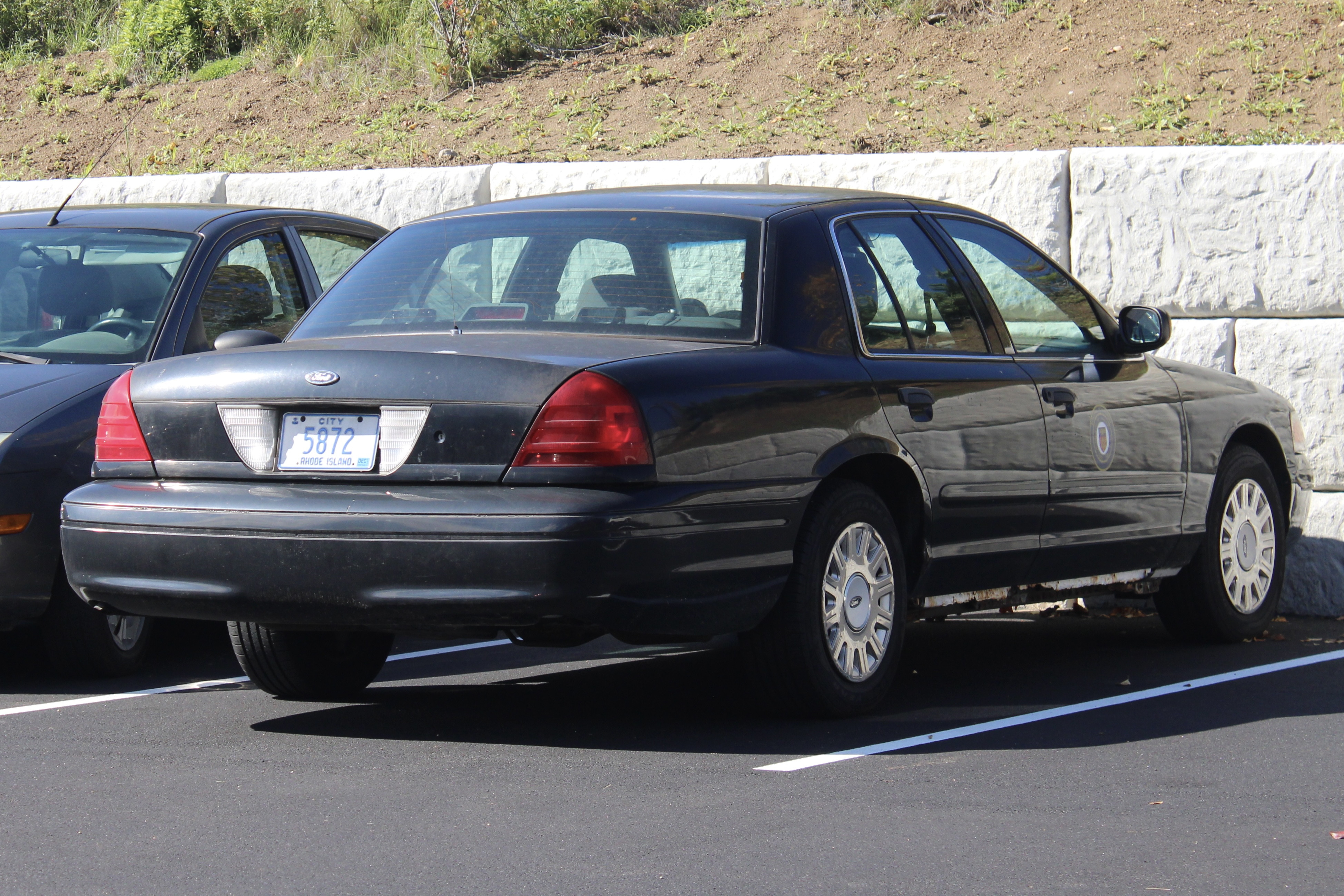 A photo  of Warwick Public Works
            Car 5872, a 2003-2005 Ford Crown Victoria Police Interceptor             taken by @riemergencyvehicles