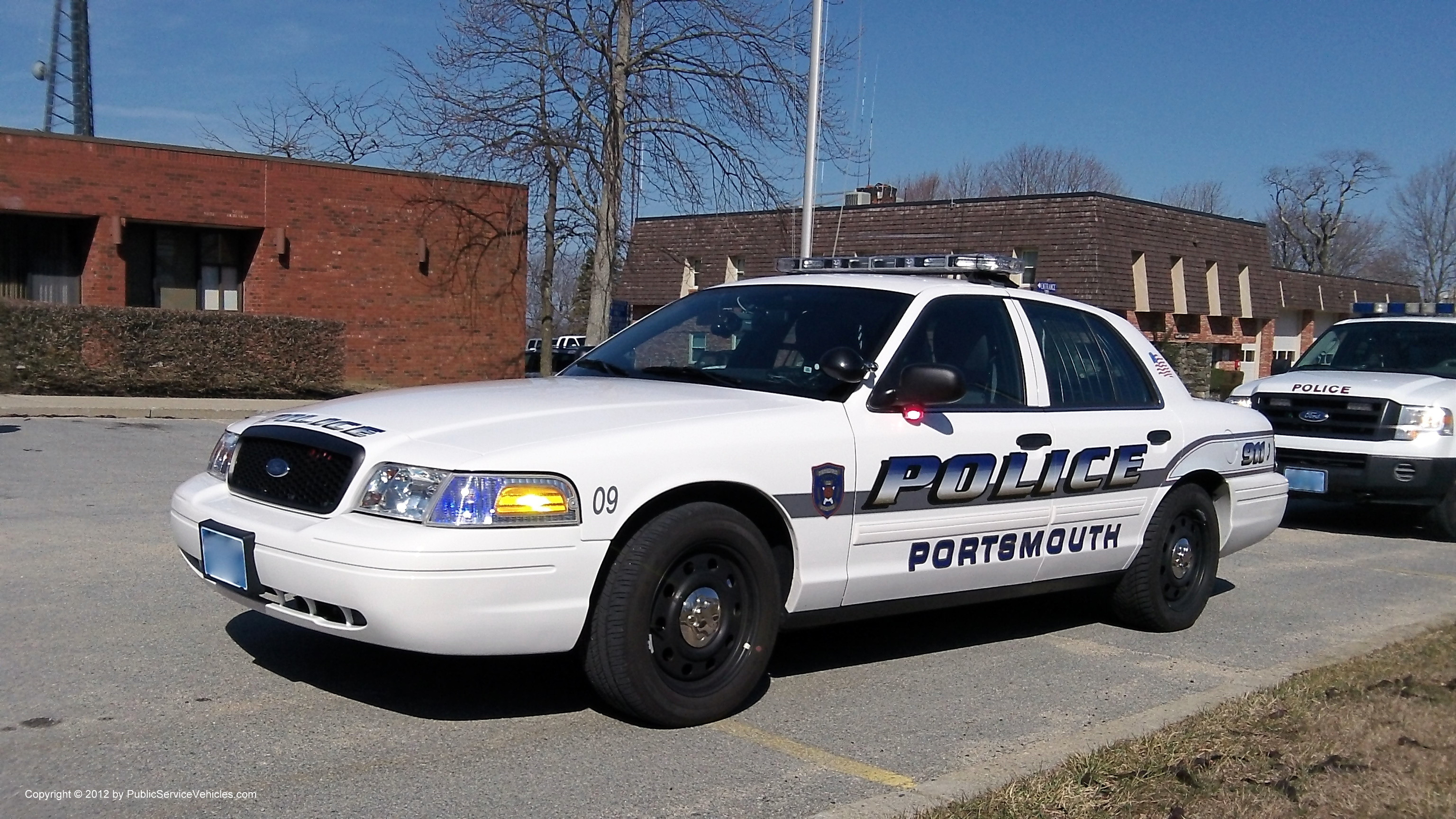 A photo  of Portsmouth Police
            Car 9, a 2009-2011 Ford Crown Victoria Police Interceptor             taken by Kieran Egan