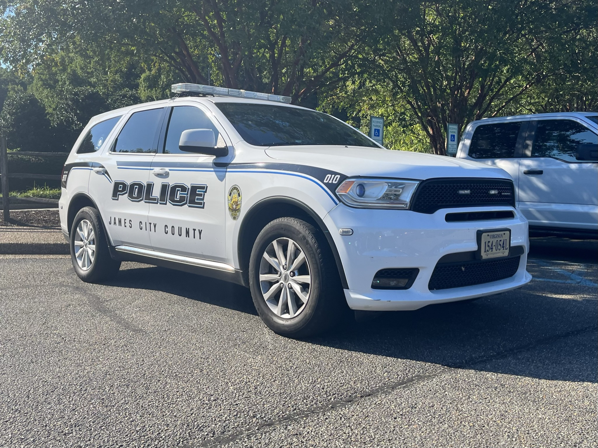 A photo  of Williamsburg-James City County Sheriff
            Cruiser 010, a 2020 Dodge Durango             taken by @riemergencyvehicles