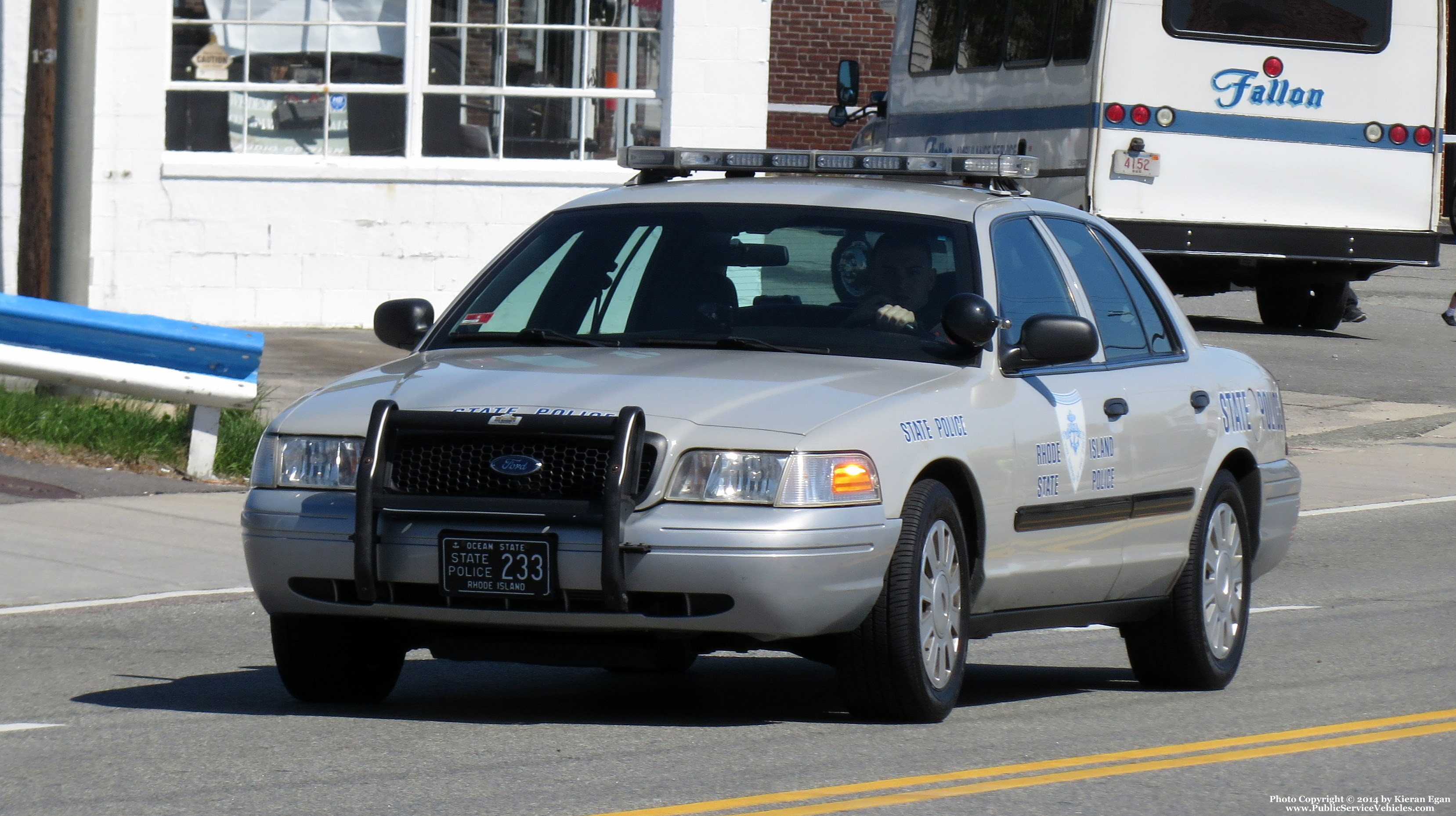 A photo  of Rhode Island State Police
            Cruiser 233, a 2006-2008 Ford Crown Victoria Police Interceptor             taken by Kieran Egan