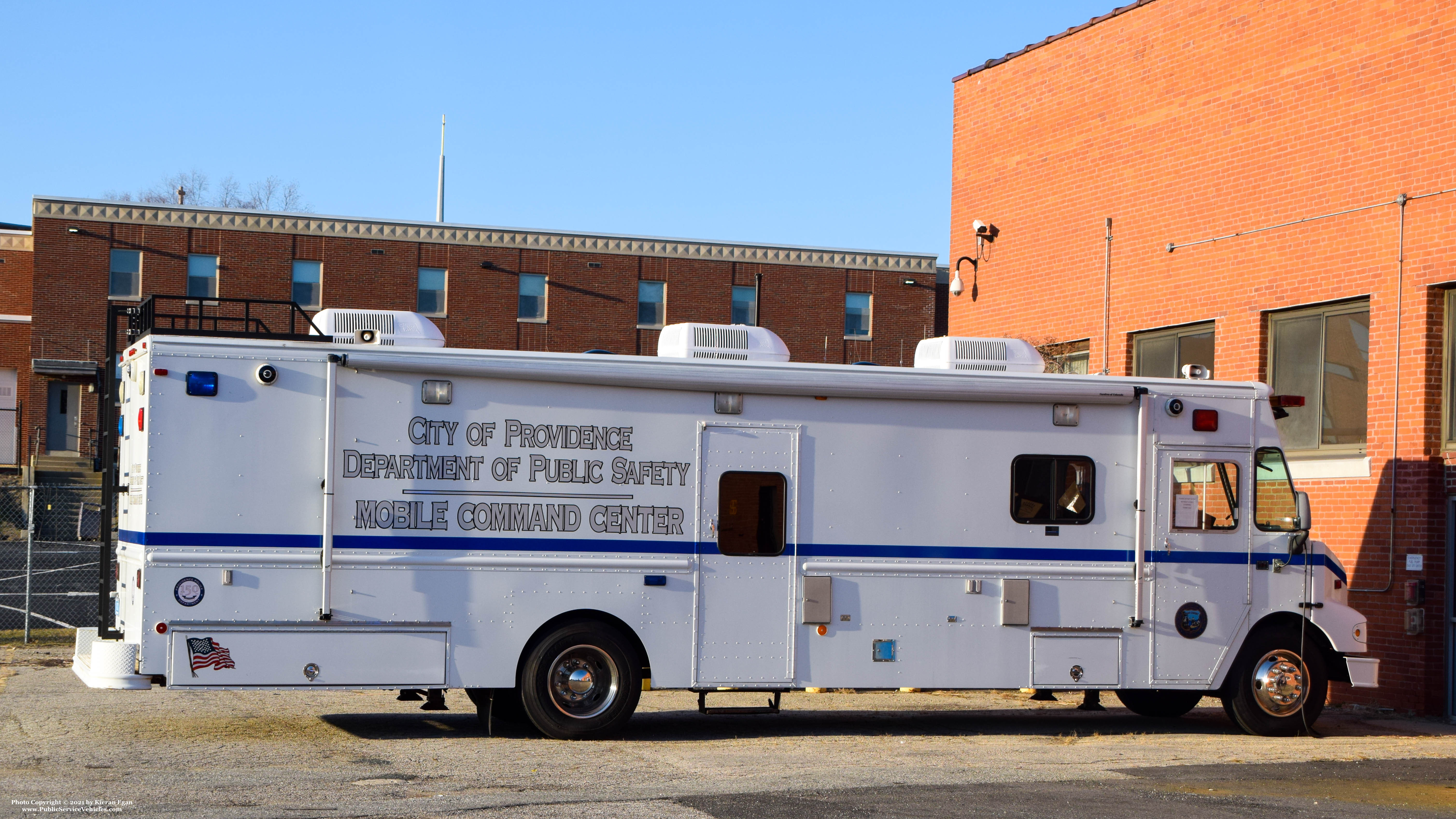 A photo  of Providence Police
            Mobile Command Center, a 2002 MCI Mobile Command Center/2002 MCI Mobile Command Center             taken by Kieran Egan