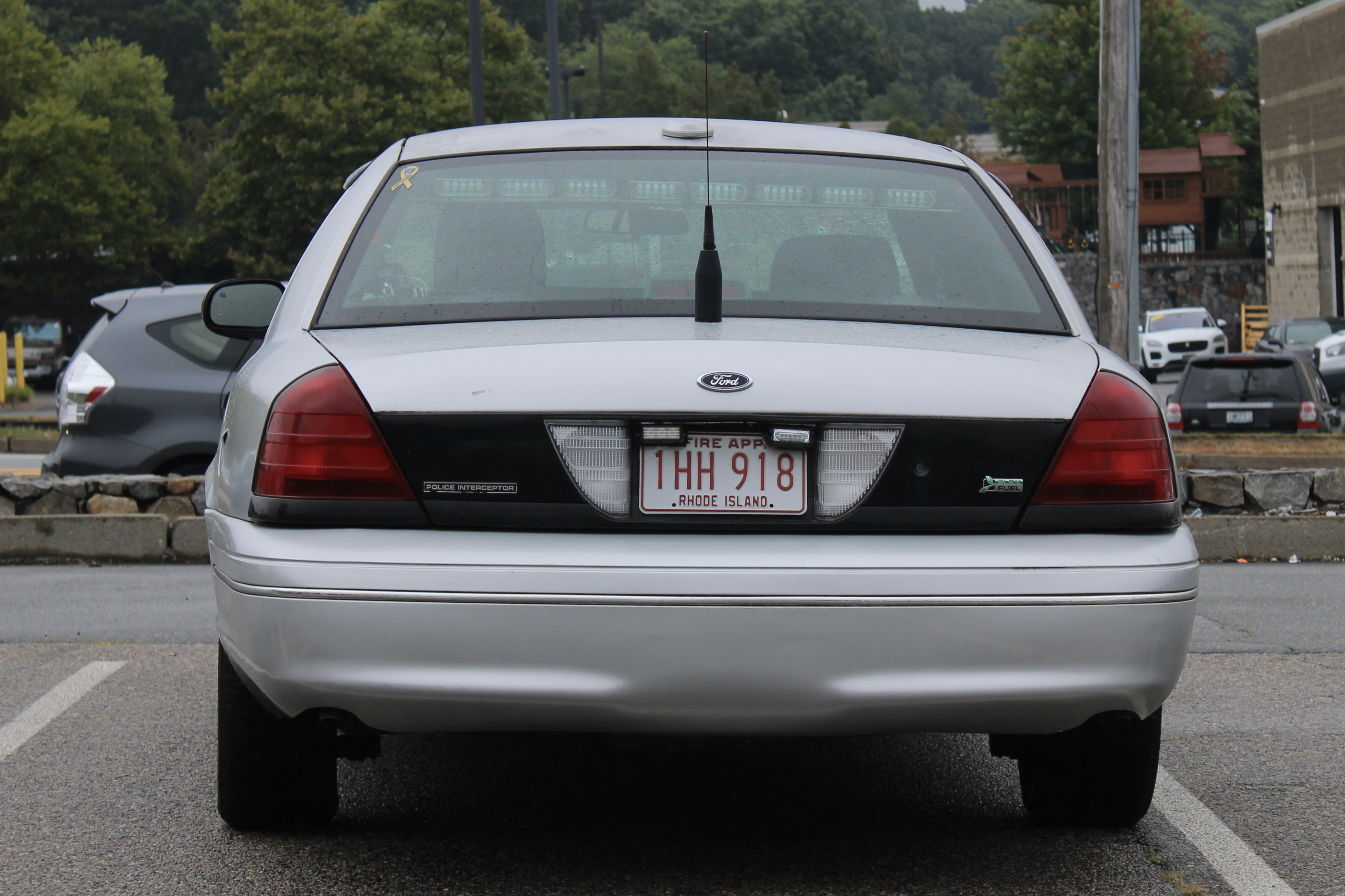 A photo  of Warwick Fire
            Car 50, a 2011 Ford Crown Victoria Police Interceptor             taken by @riemergencyvehicles
