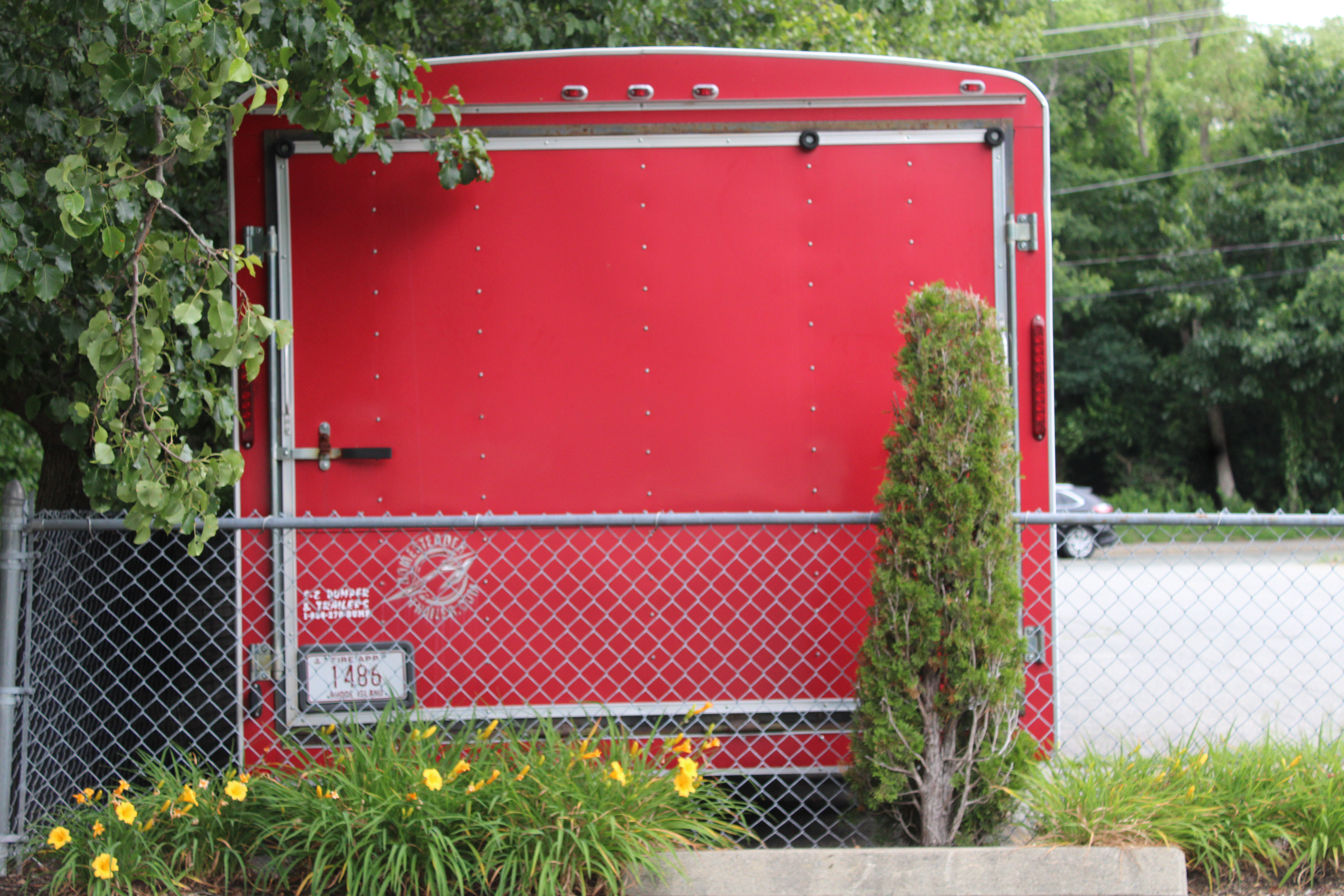 A photo  of Warwick Fire
            Trailer, a 1990-2020 Trailer             taken by @riemergencyvehicles