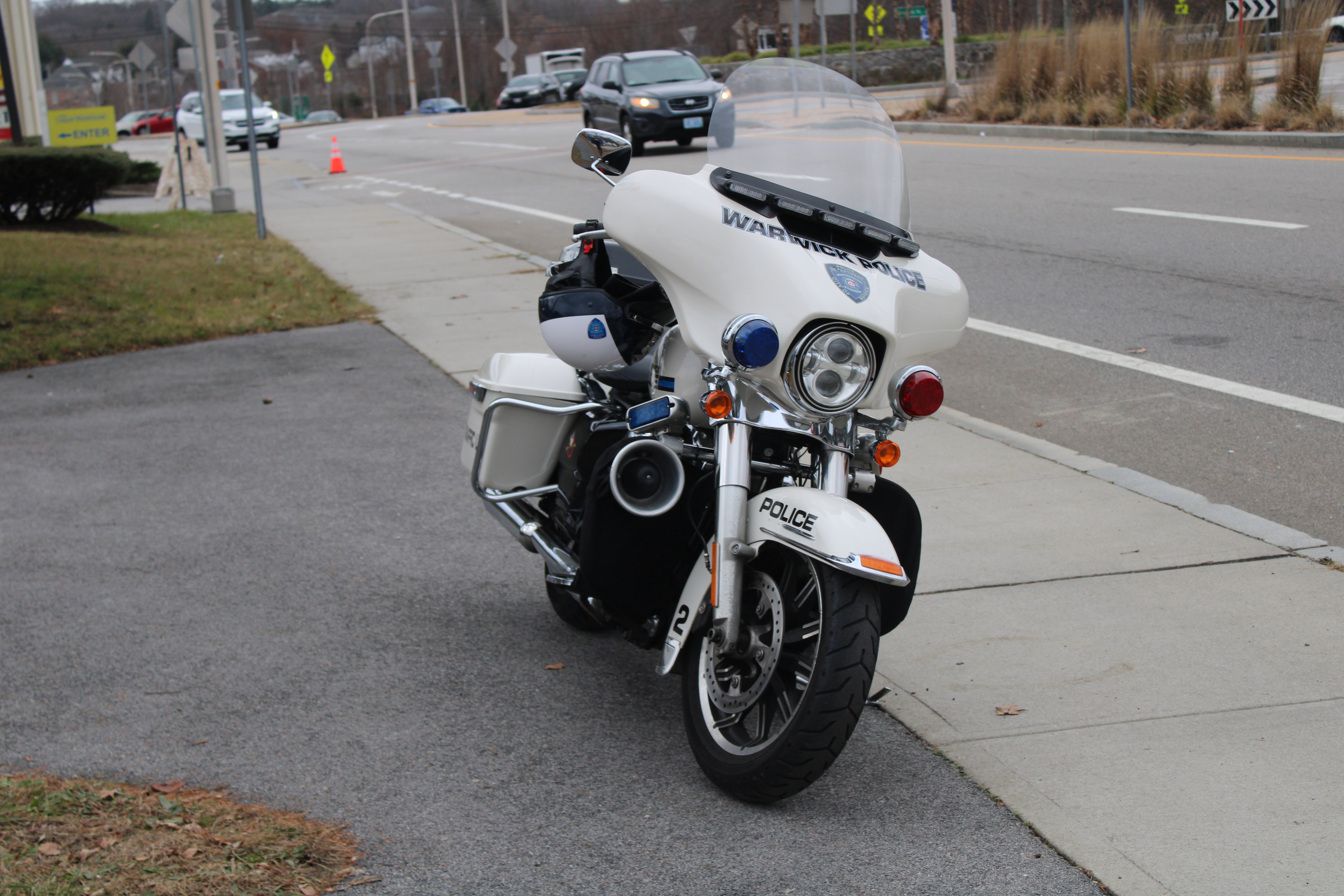 A photo  of Warwick Police
            Motorcycle 2, a 2010-2015 Harley-Davidson Electra Glide             taken by @riemergencyvehicles