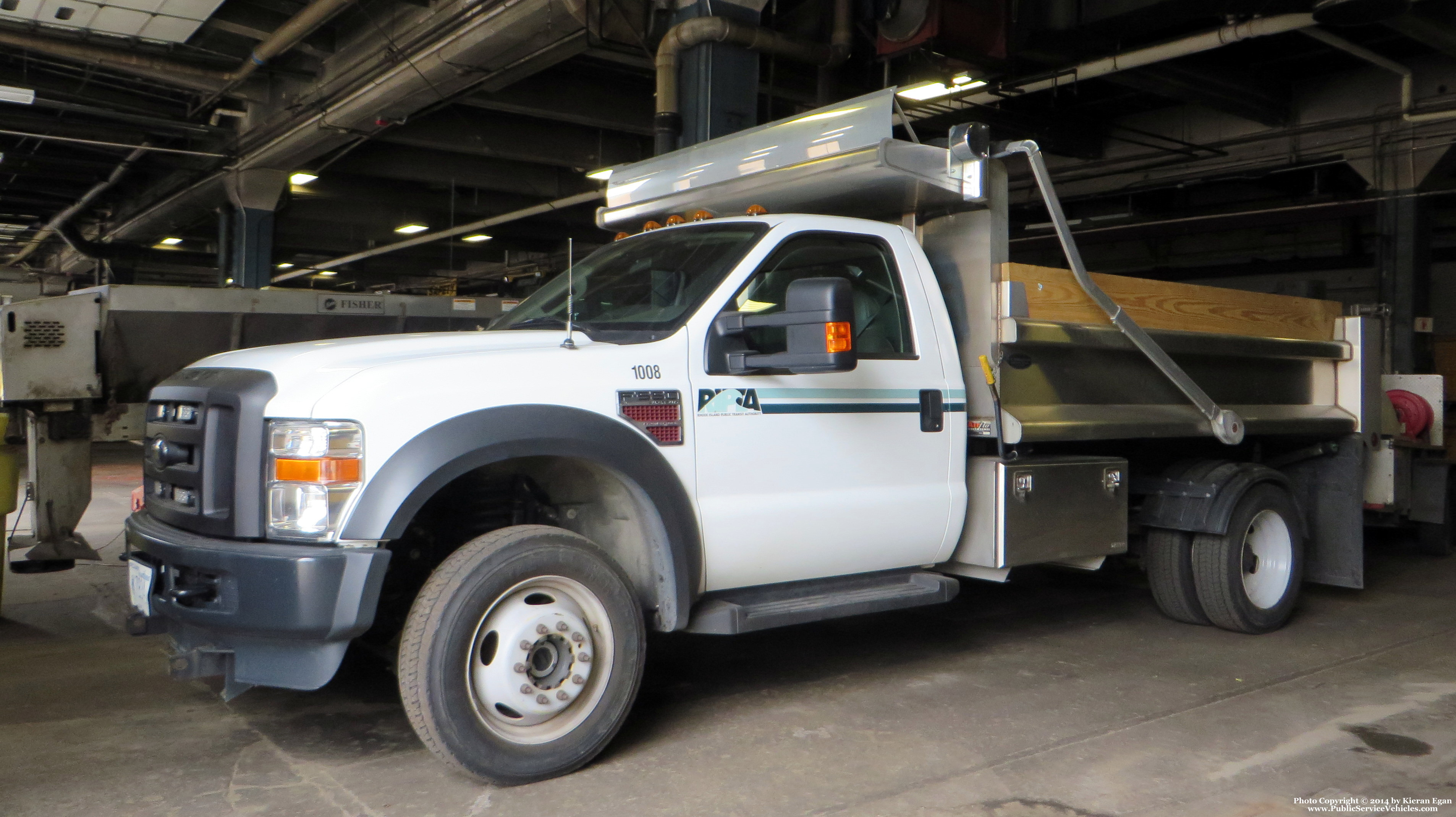 A photo  of Rhode Island Public Transit Authority
            Truck 41008, a 2010 Ford F-550             taken by Kieran Egan