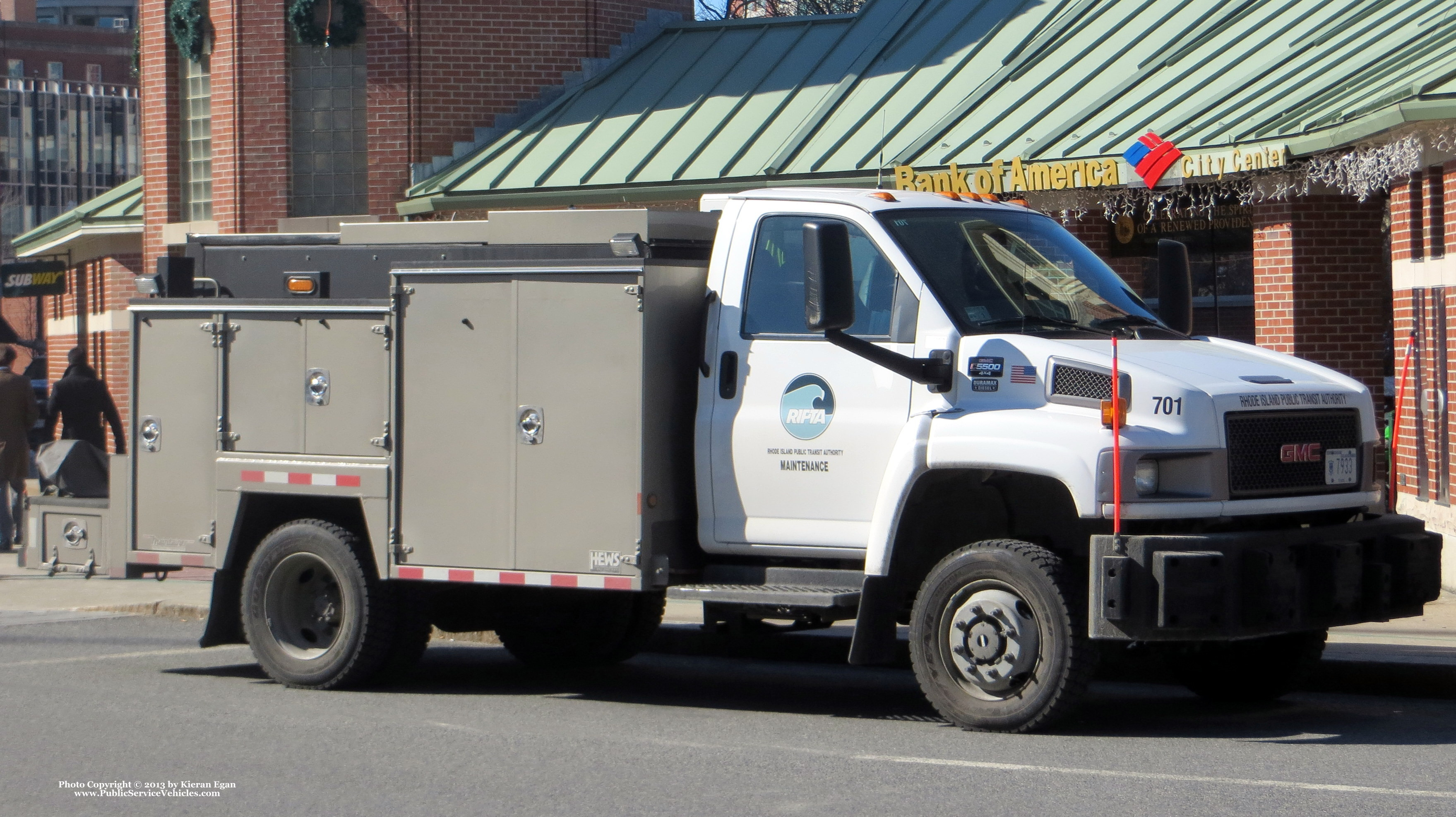 A photo  of Rhode Island Public Transit Authority
            Truck 40701, a 2007 GMC C5500             taken by Kieran Egan