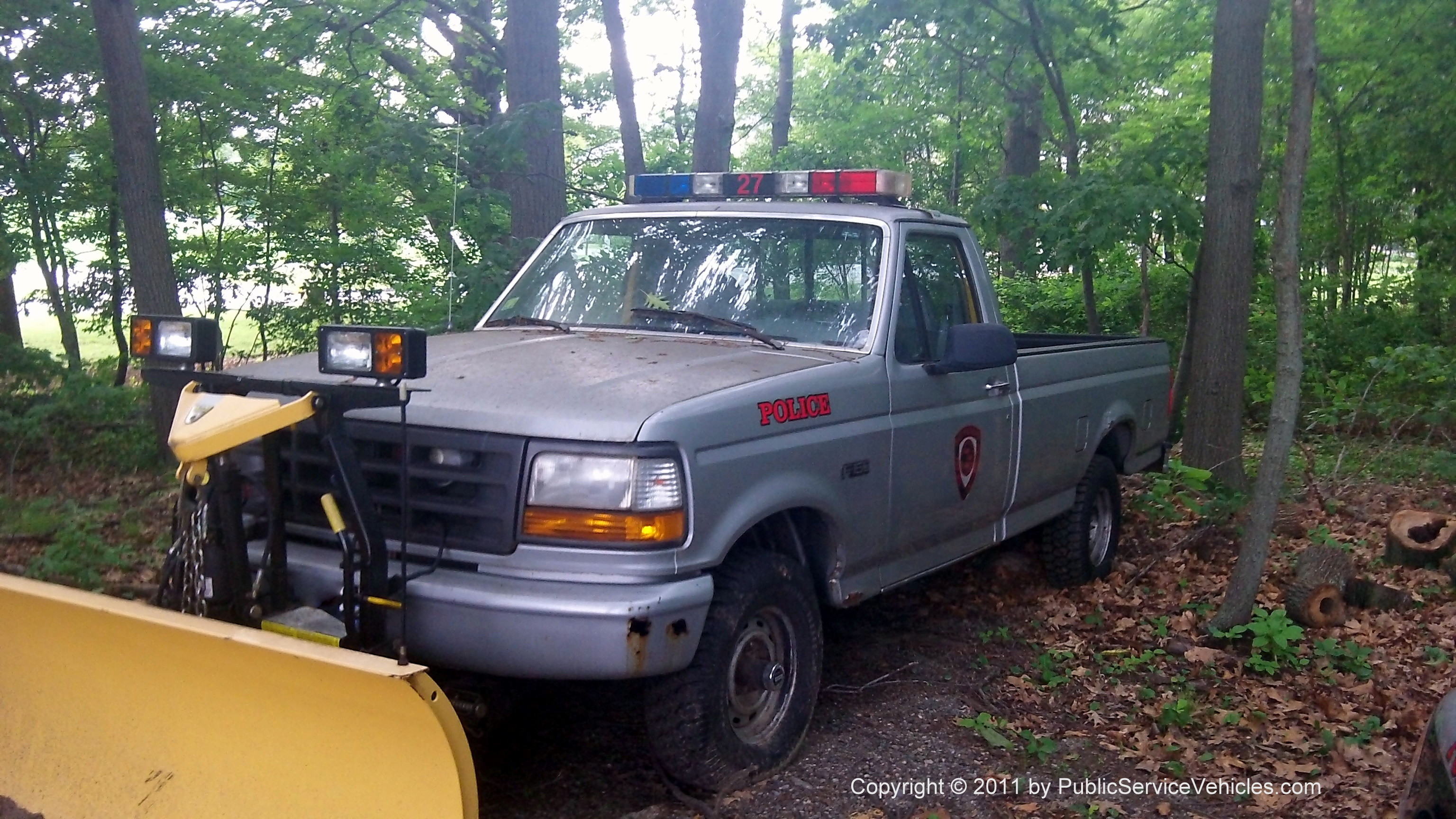 A photo  of East Providence Police
            Truck 27, a 1992-1997 Ford F-150             taken by Kieran Egan