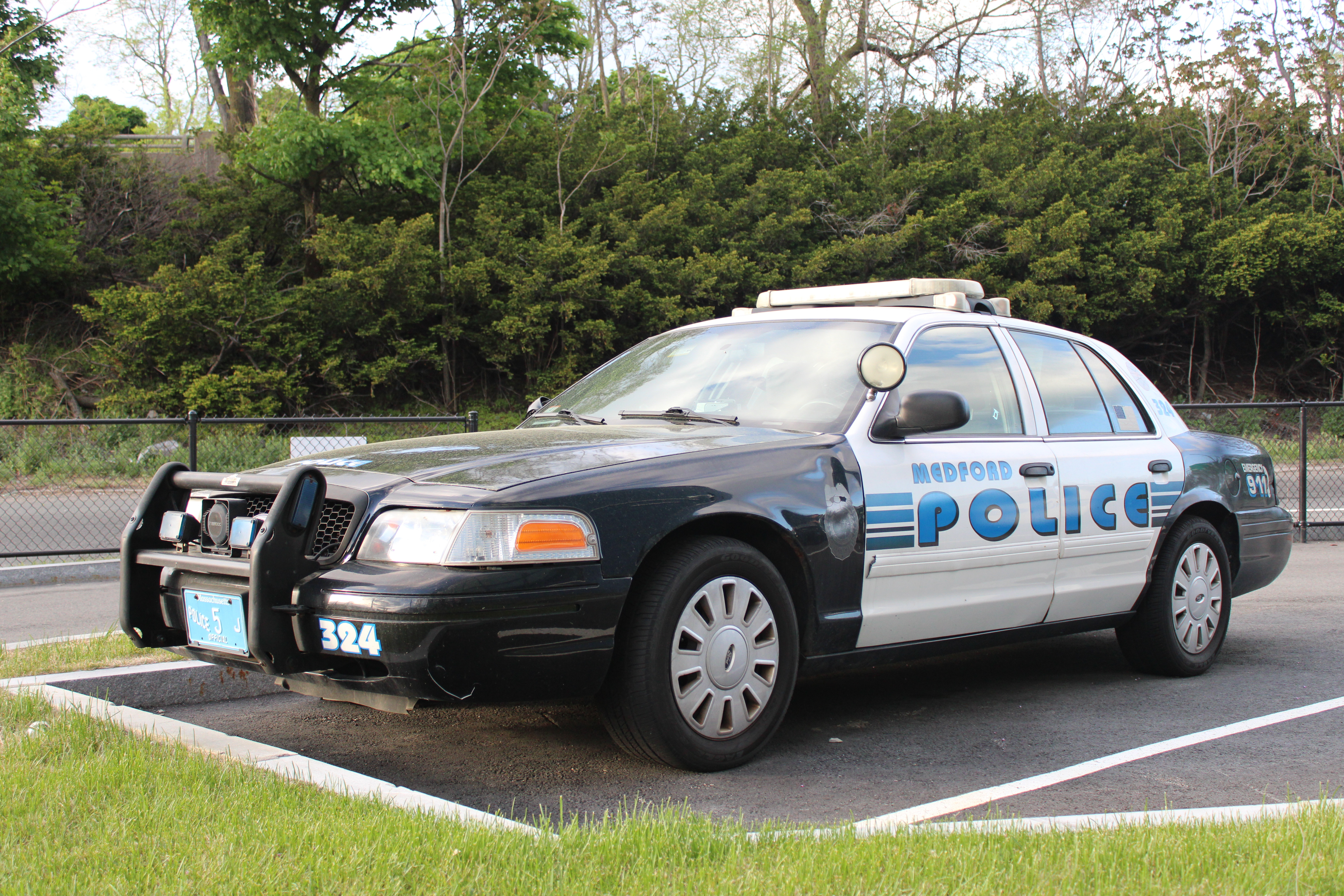 A photo  of Medford Police
            Cruiser 324, a 2010 Ford Crown Victoria Police Interceptor             taken by @riemergencyvehicles