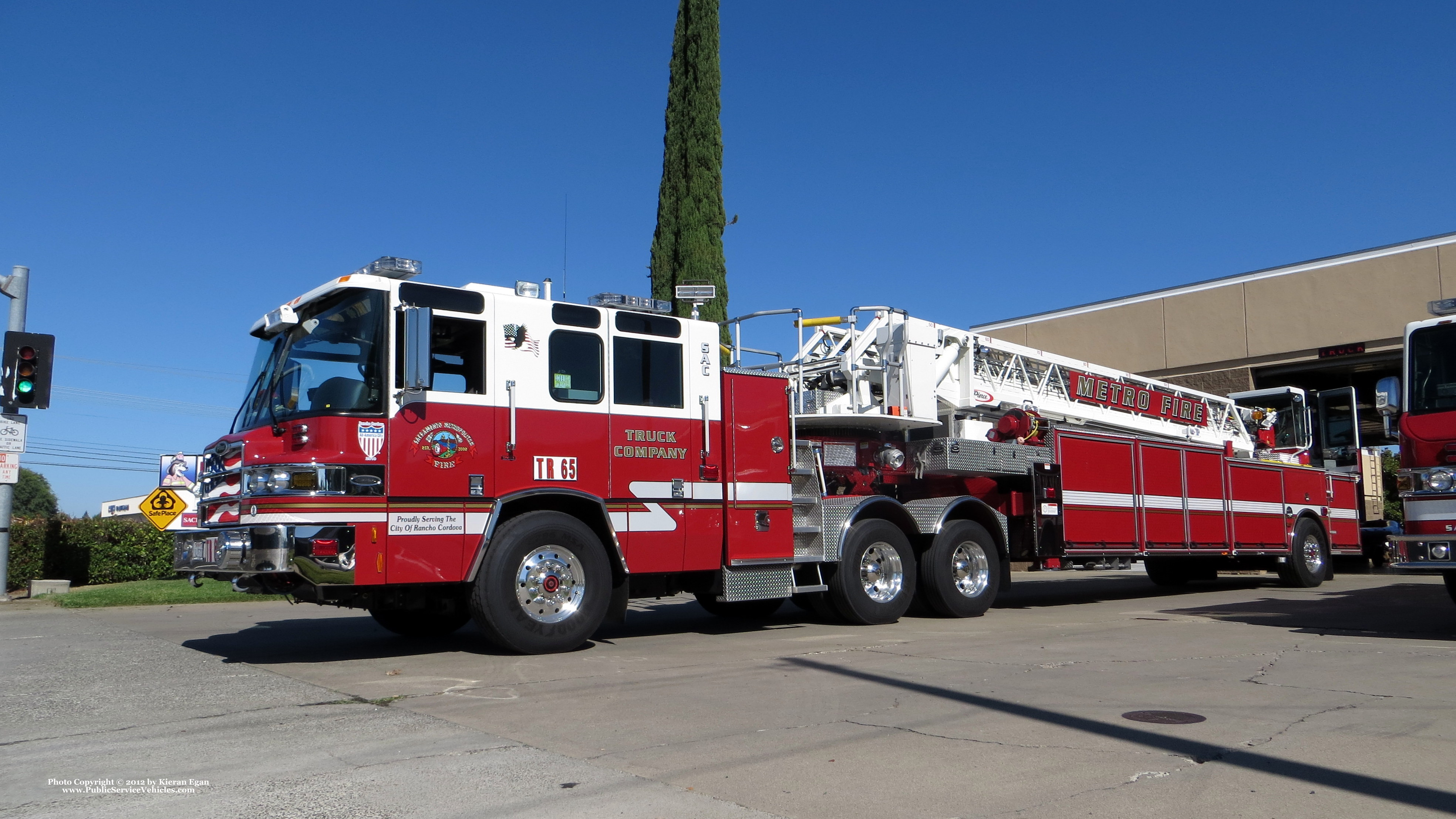 A photo  of Sacramento Metropolitan Fire District
            Truck 65, a 2006-2012 Pierce Quantum             taken by Kieran Egan