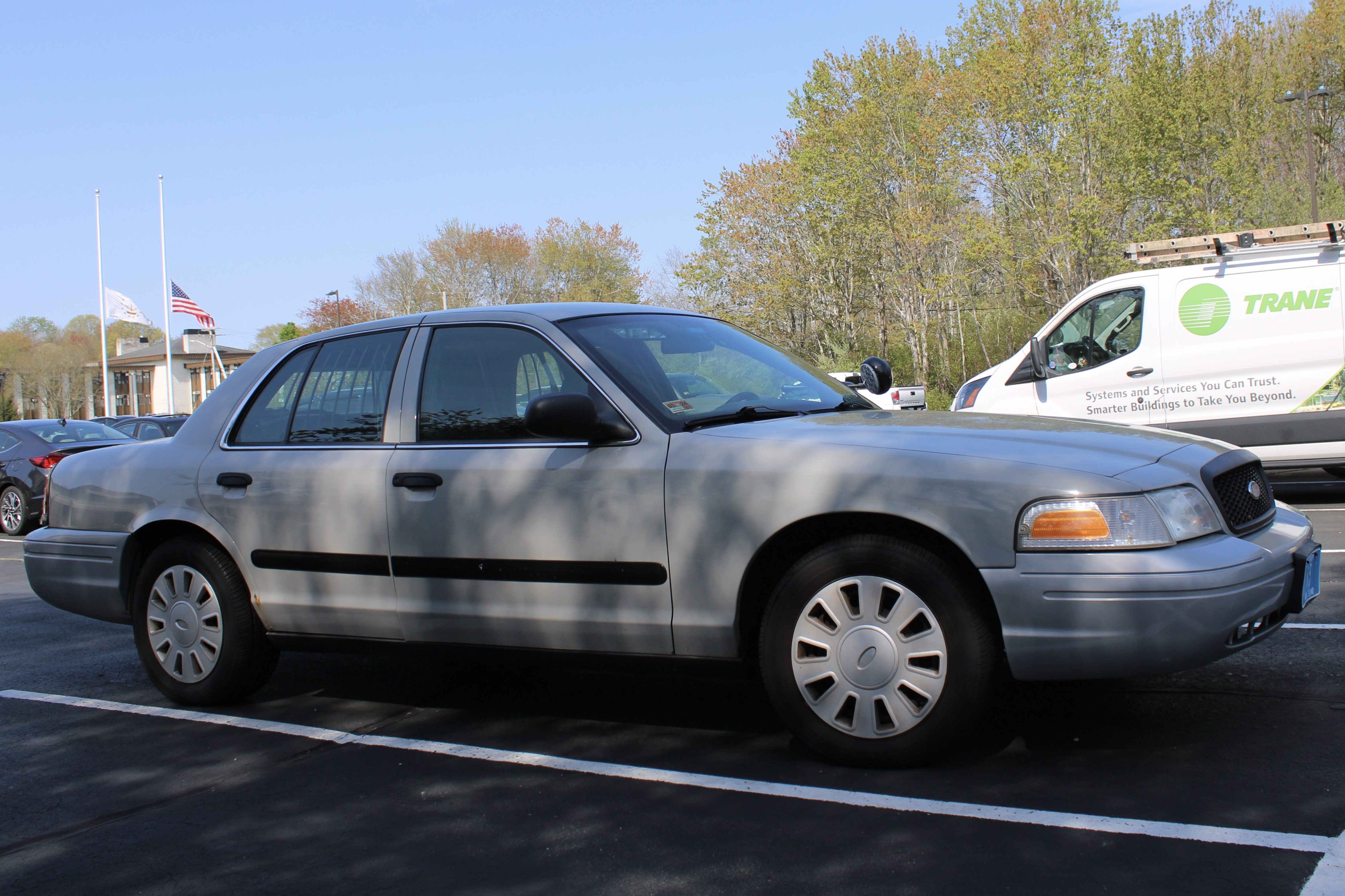 A photo  of Rhode Island Division of Sheriffs
            Cruiser 15, a 2006-2008 Ford Crown Victoria Police Interceptor             taken by @riemergencyvehicles