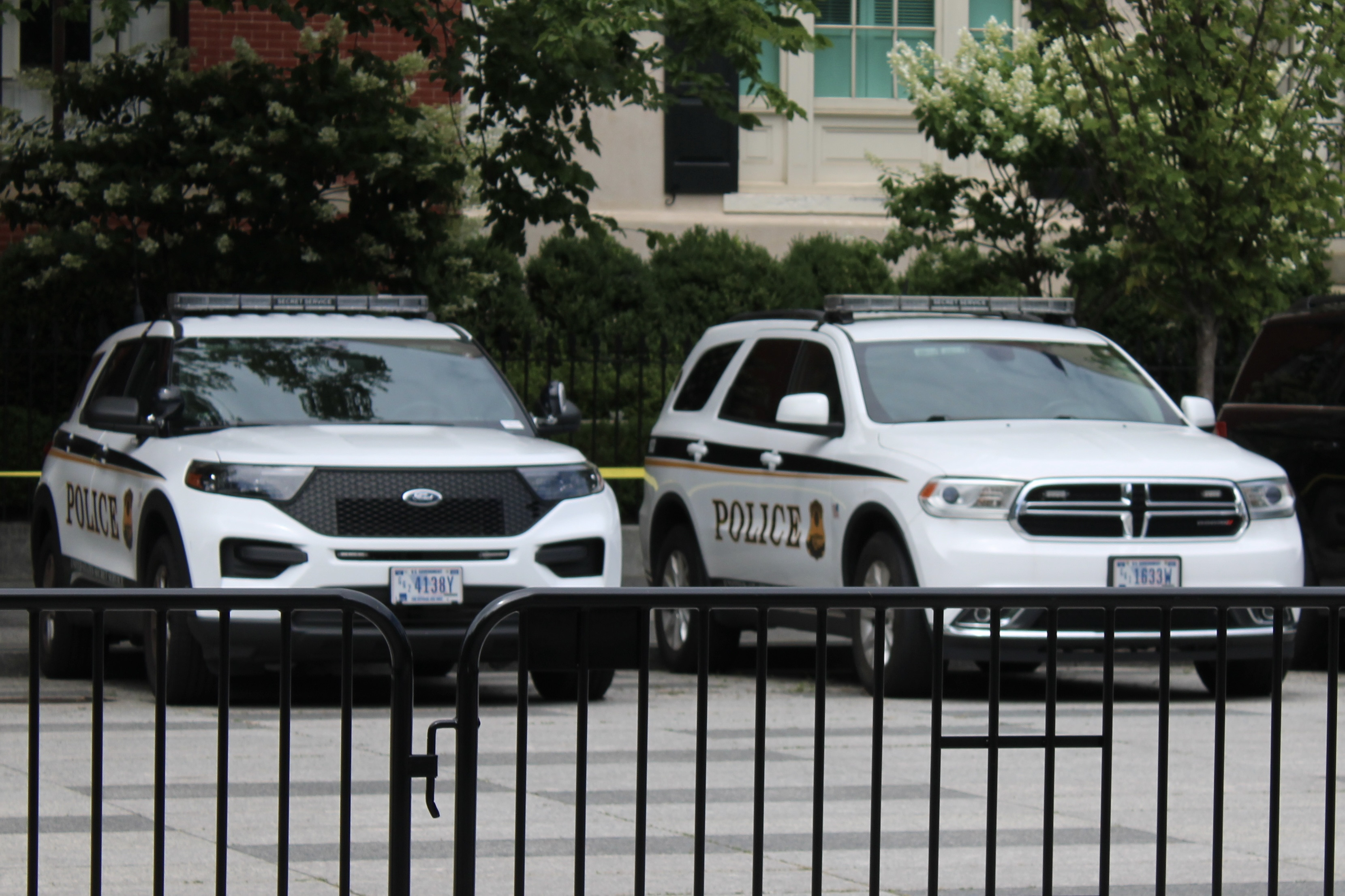 A photo  of United States Secret Service
            Cruiser 4138, a 2020-2022 Ford Police Interceptor Utility             taken by @riemergencyvehicles