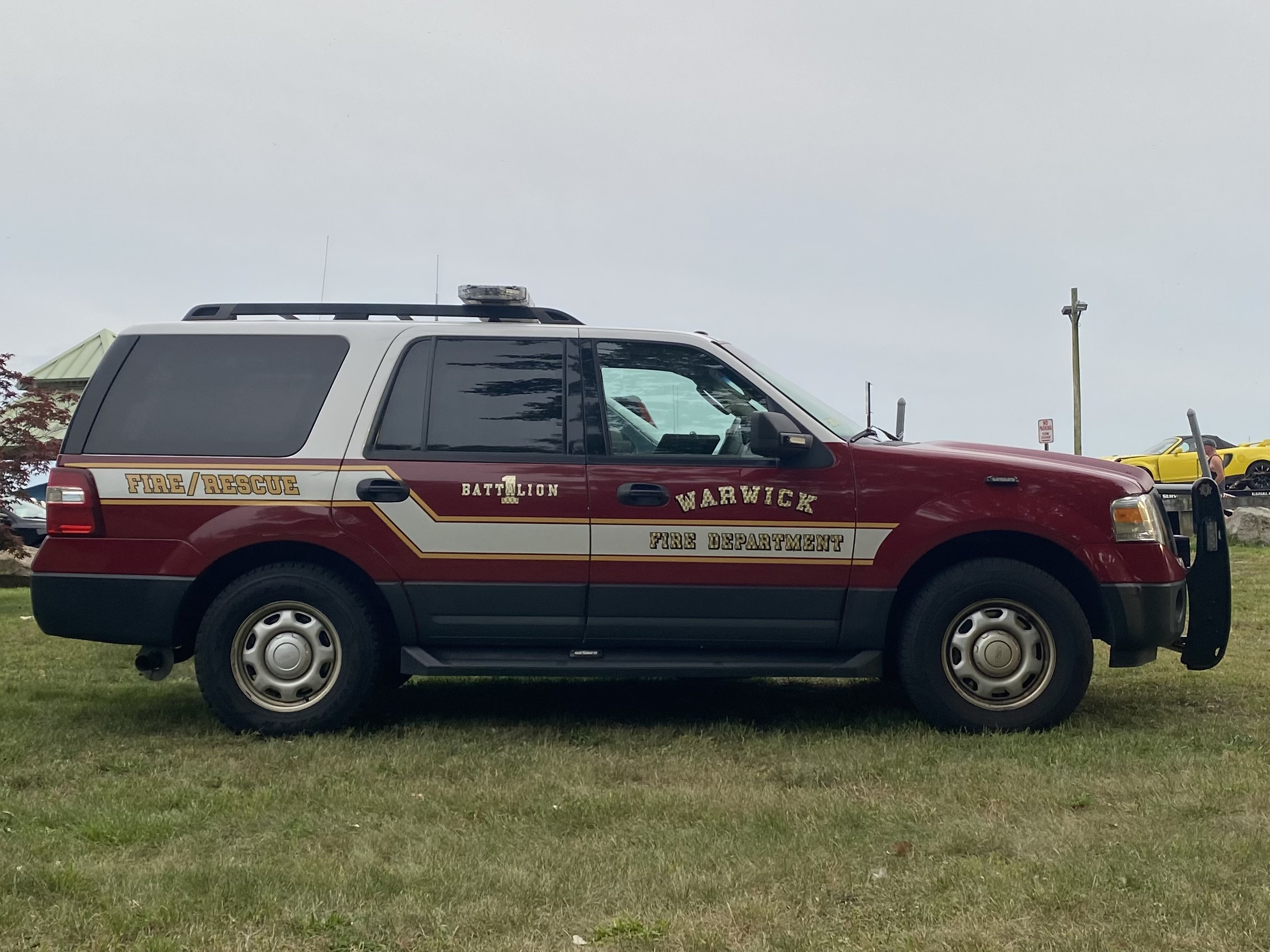 A photo  of Warwick Fire
            Battalion 1, a 2013 Ford Expedition             taken by @riemergencyvehicles