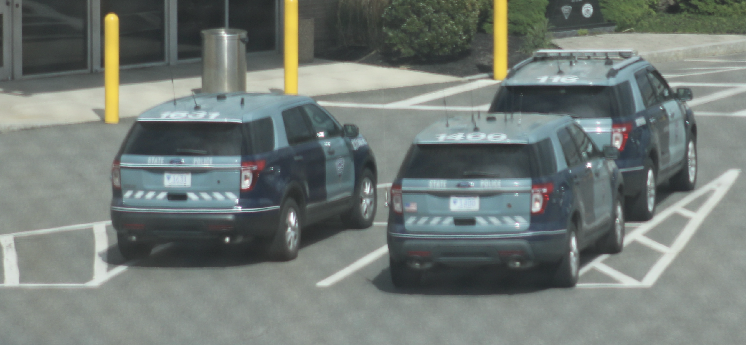 A photo of Massachusetts State Police
Cruiser 116F, a 2011 Ford Explorer taken by @riemergencyvehicles