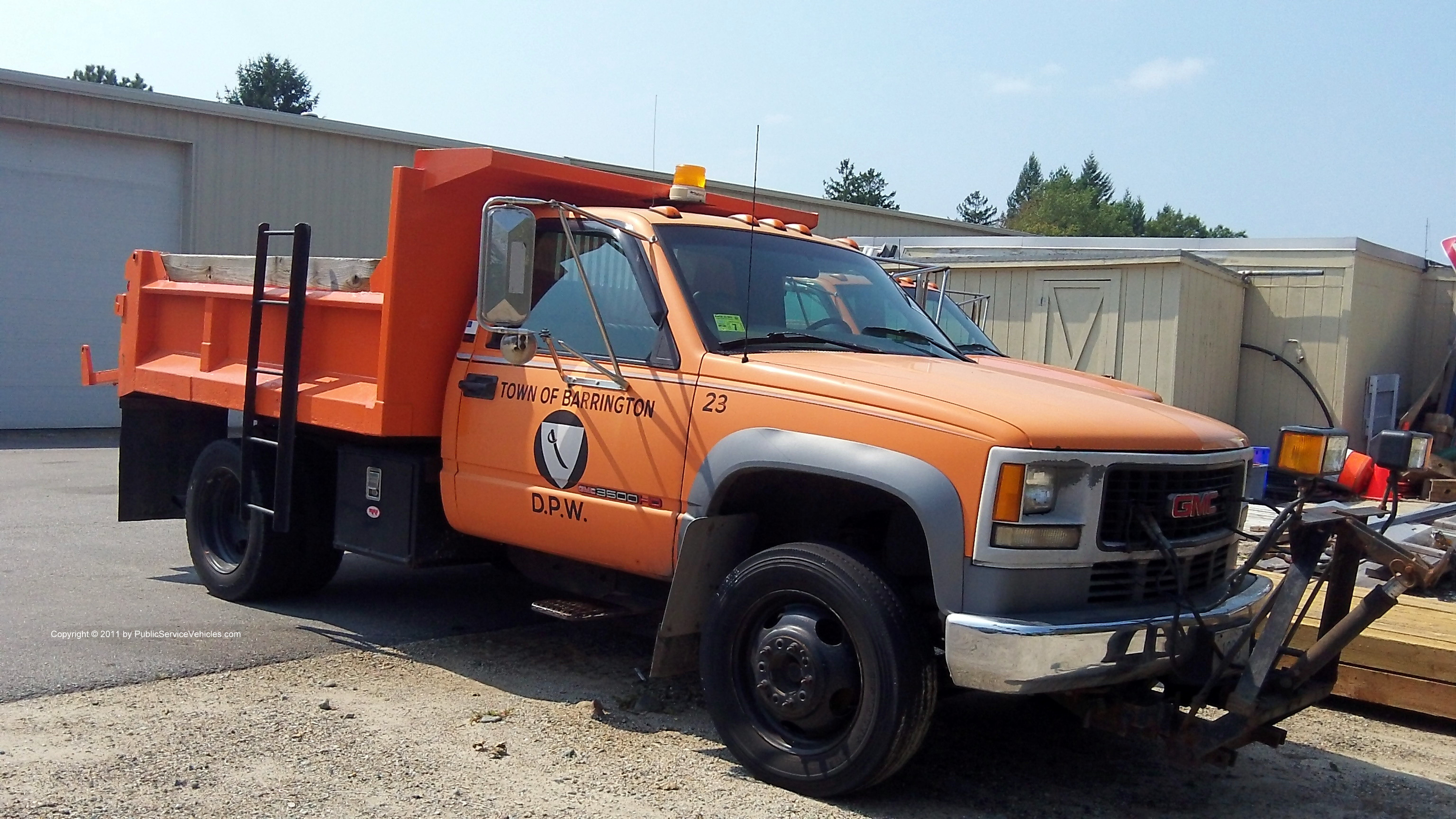 A photo  of Barrington Public Works
            Truck 23, a 1990-2000 GMC 3500HD             taken by Kieran Egan