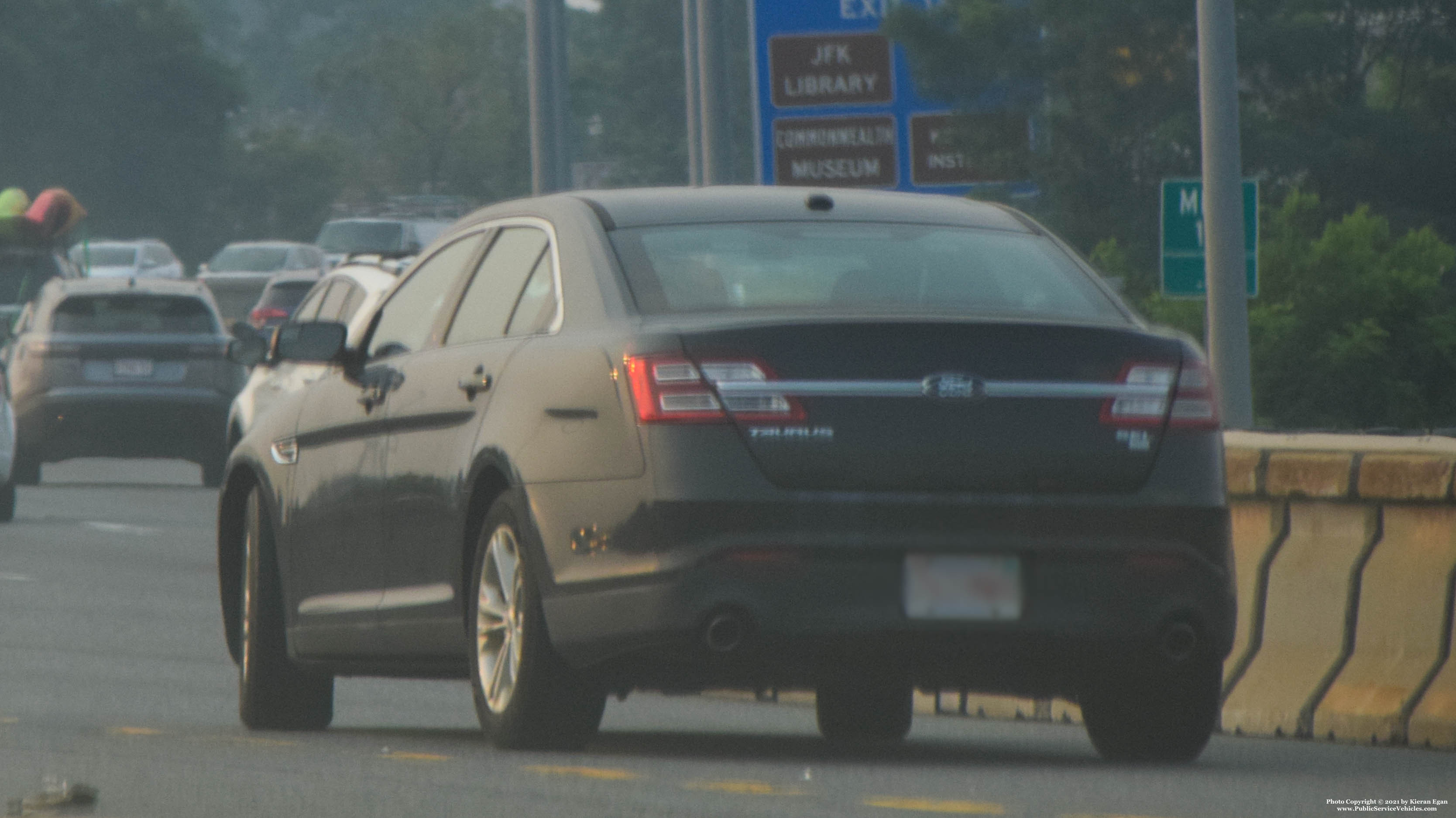 A photo  of Massachusetts State Police
            Unmarked Unit, a 2011-2019 Ford Taurus             taken by Kieran Egan