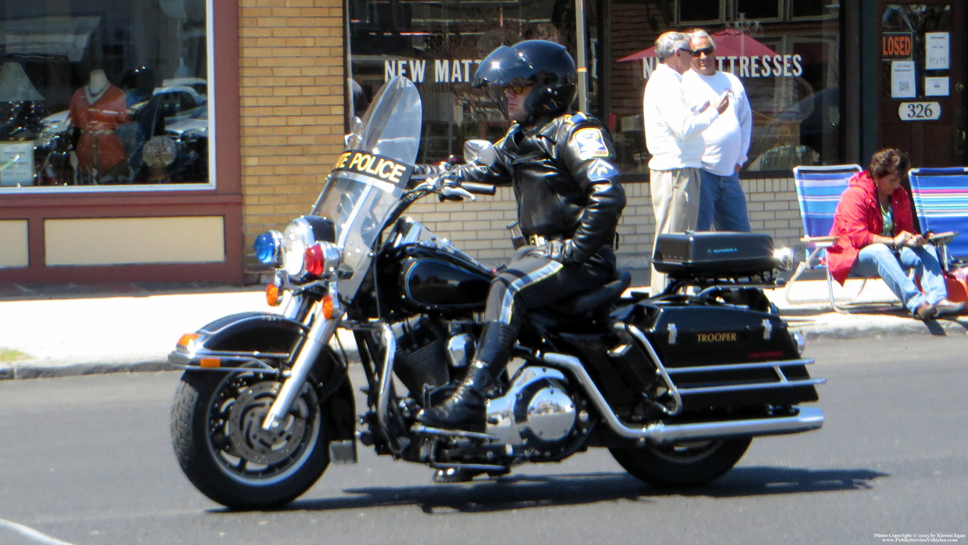 A photo  of Connecticut State Police
            Motorcycle, a 1990-2015 Harley-Davidson Road King             taken by Kieran Egan