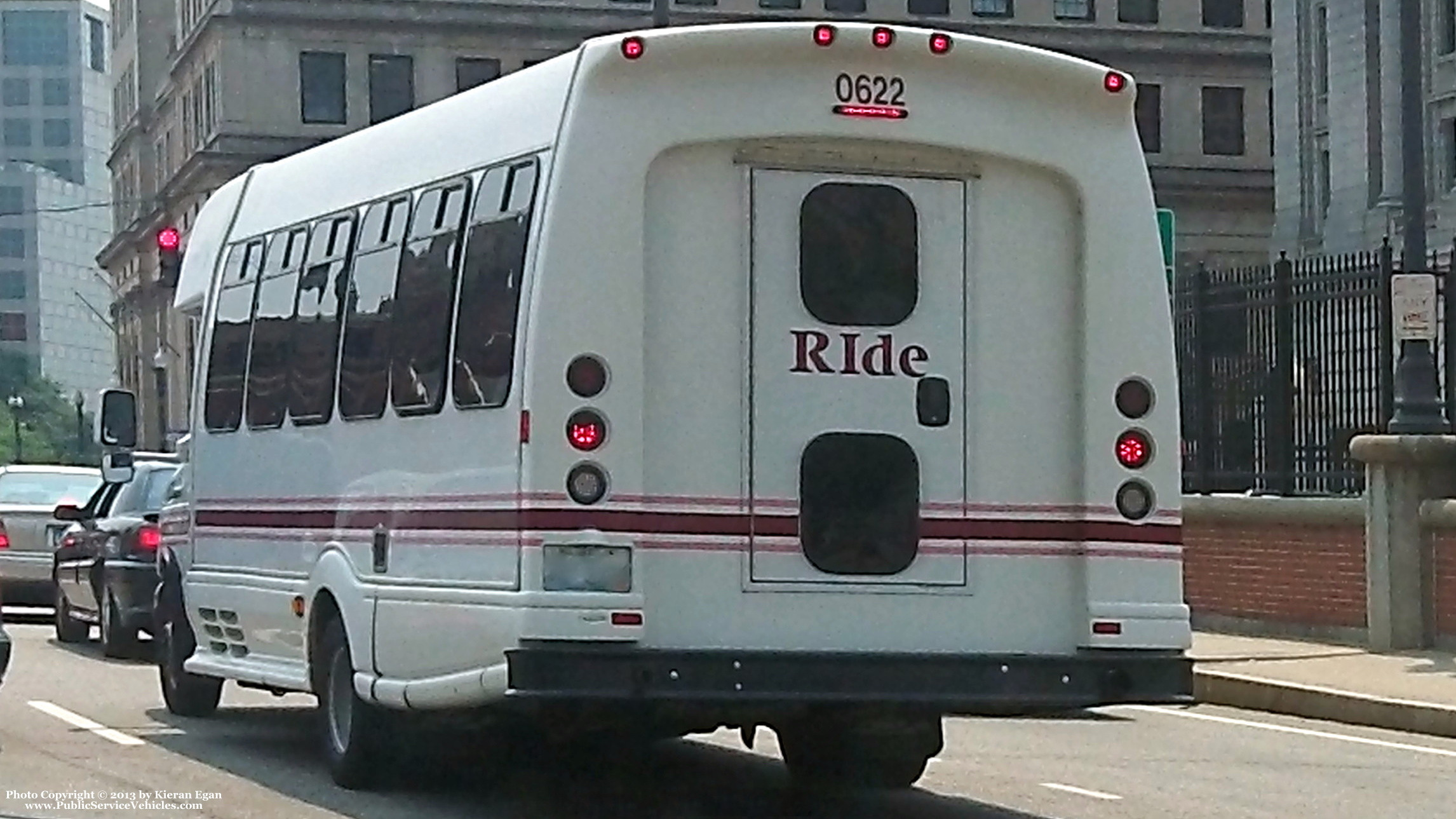 A photo  of Rhode Island Public Transit Authority
            Paratransit Bus 0622, a 2006 Ford E-450 Bus             taken by Kieran Egan