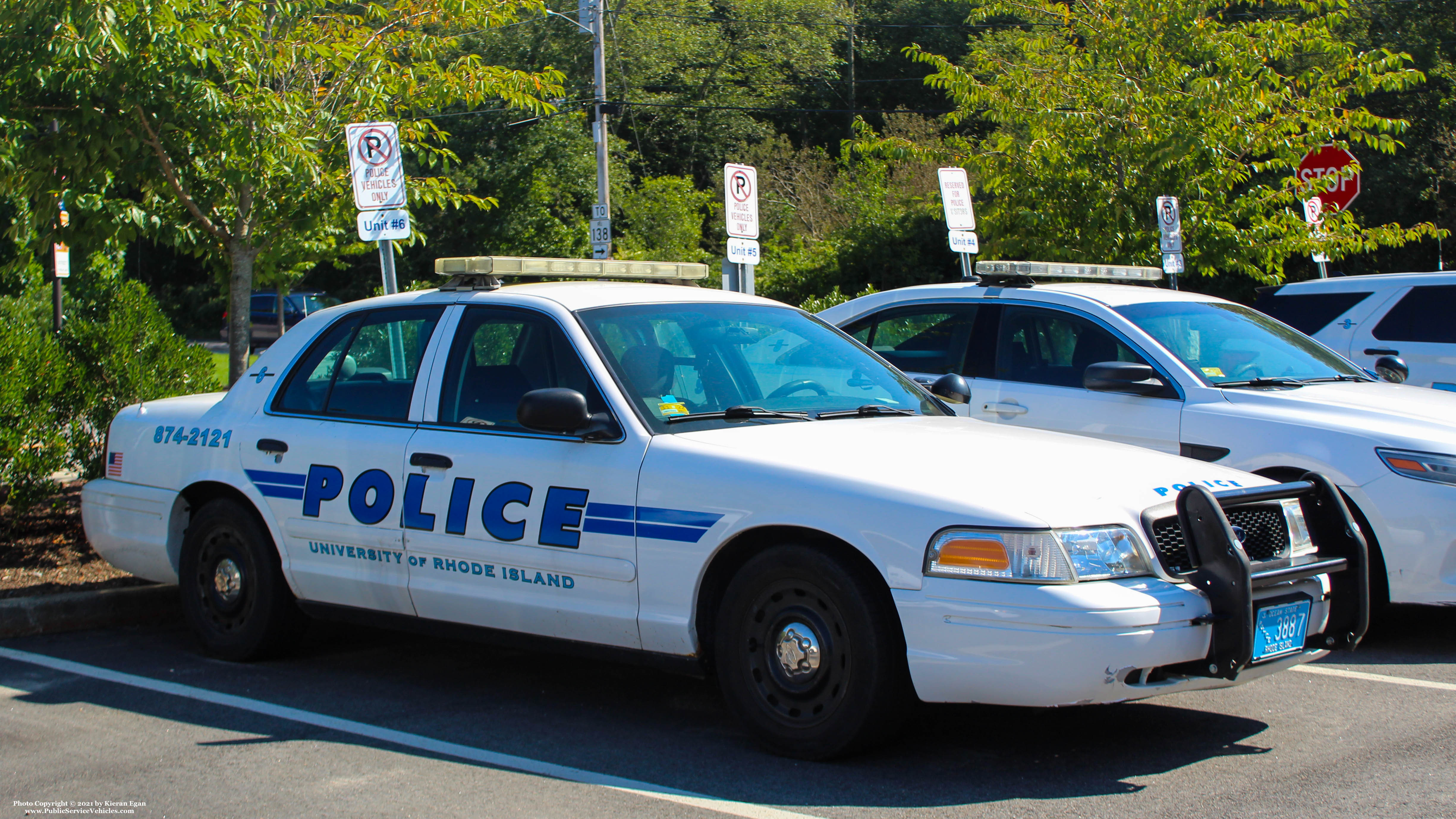 A photo  of University of Rhode Island Police
            Car 6, a 2005 Ford Crown Victoria Police Interceptor             taken by Kieran Egan