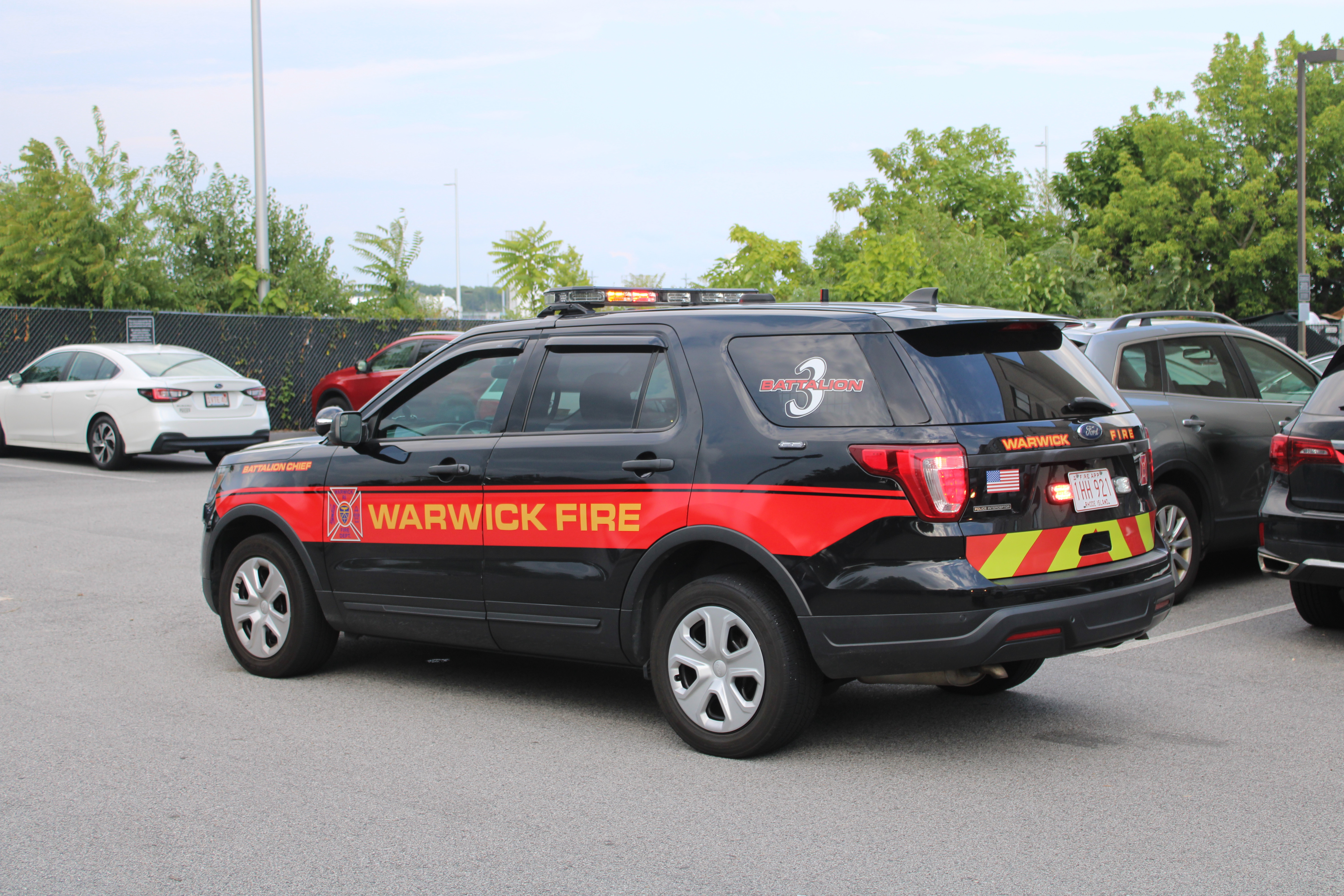 A photo  of Warwick Fire
            Battalion 3, a 2019 Ford Police Interceptor Utility             taken by @riemergencyvehicles