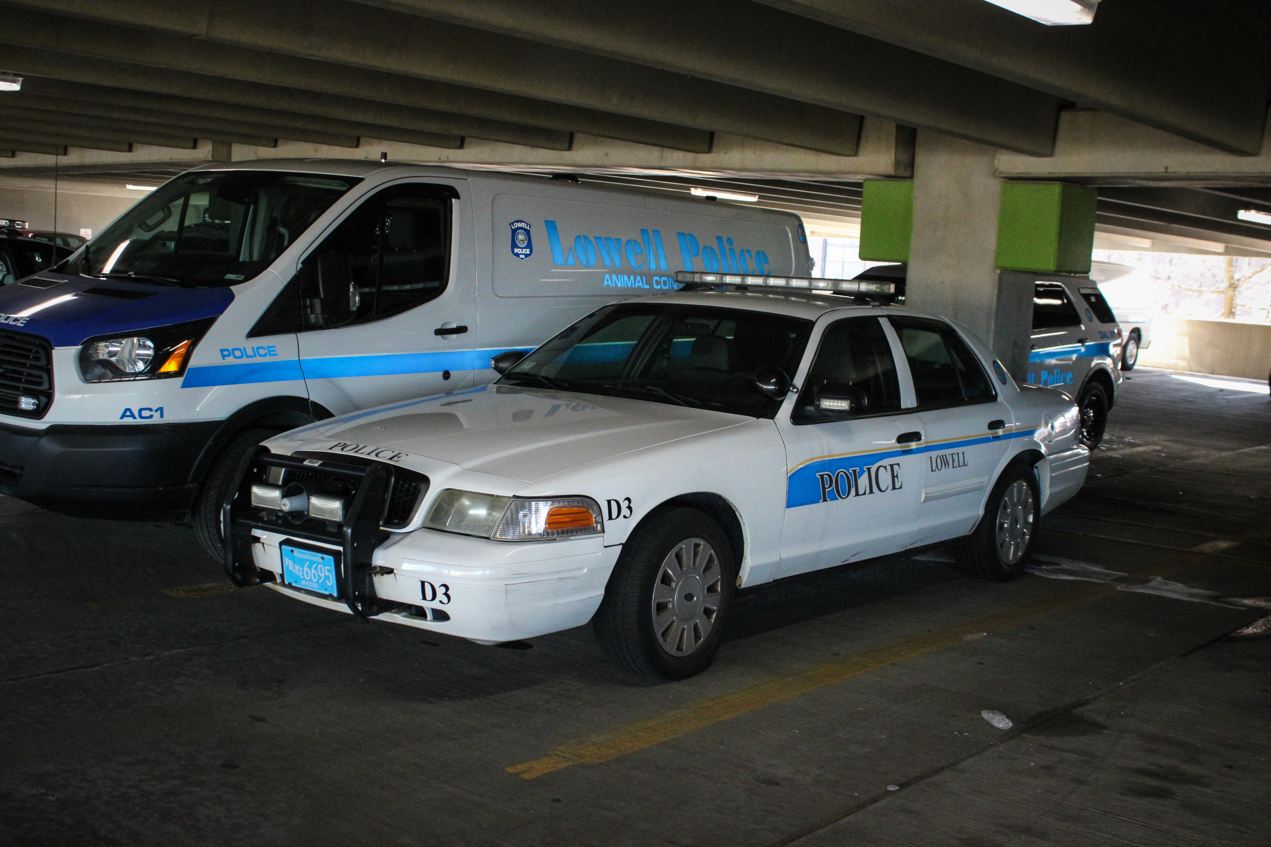 A photo  of Lowell Police
            Detail 3, a 2009 Ford Crown Victoria Police Interceptor             taken by Nicholas You