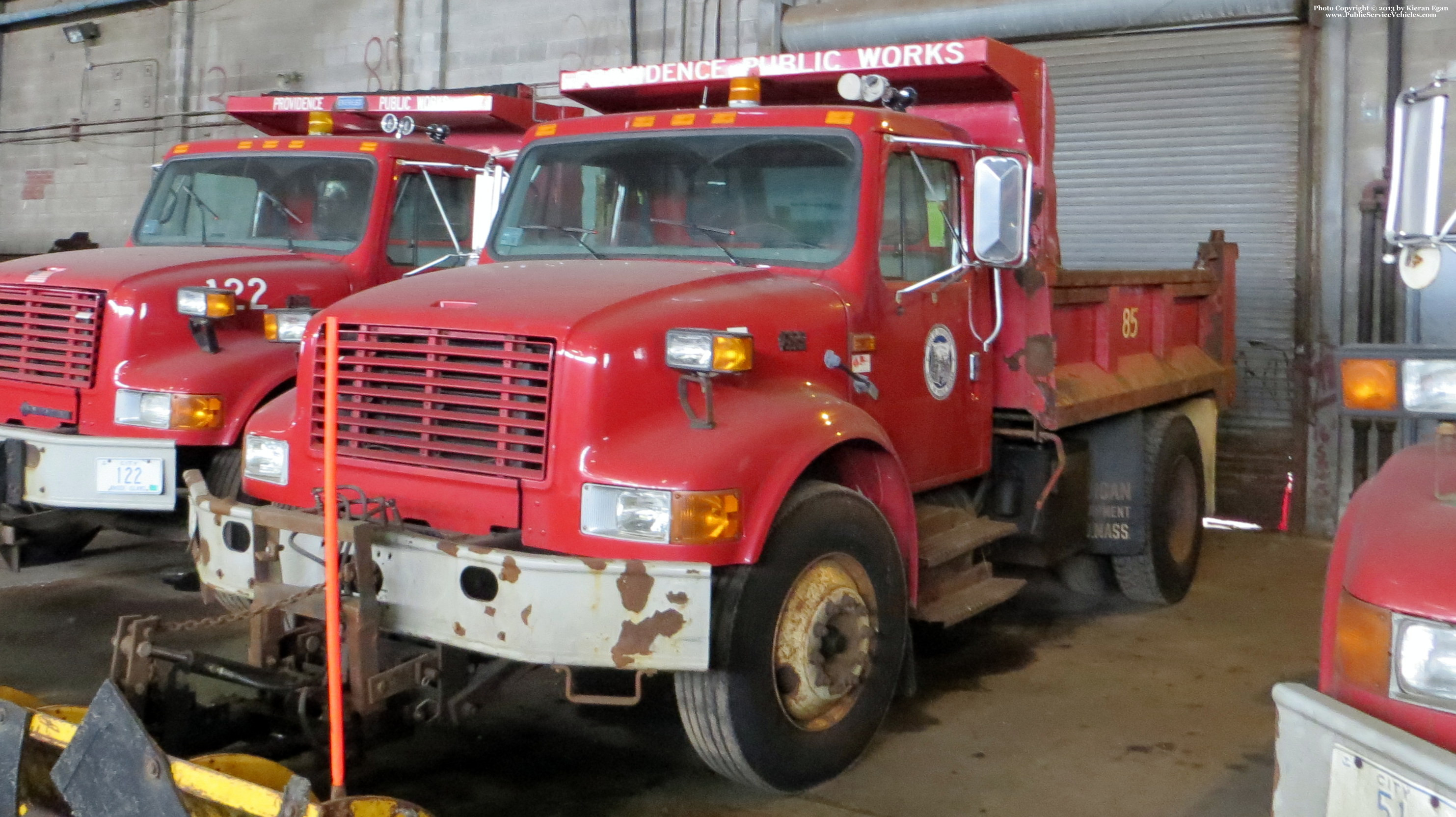 A photo  of Providence Highway Division
            Truck 85, a 1989-2001 International 4700             taken by Kieran Egan