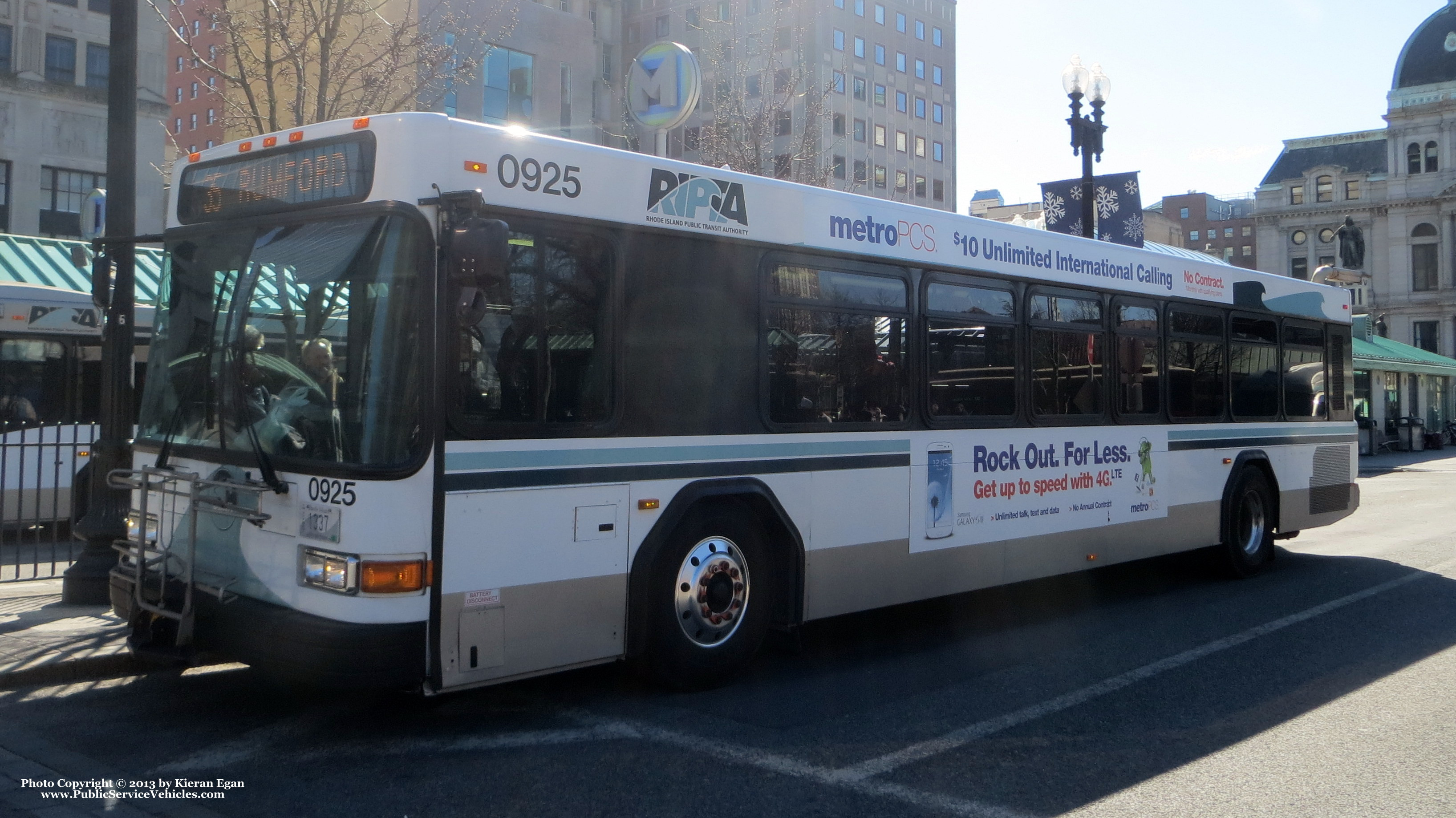 A photo  of Rhode Island Public Transit Authority
            Bus 0925, a 2009 Gillig Low Floor             taken by Kieran Egan