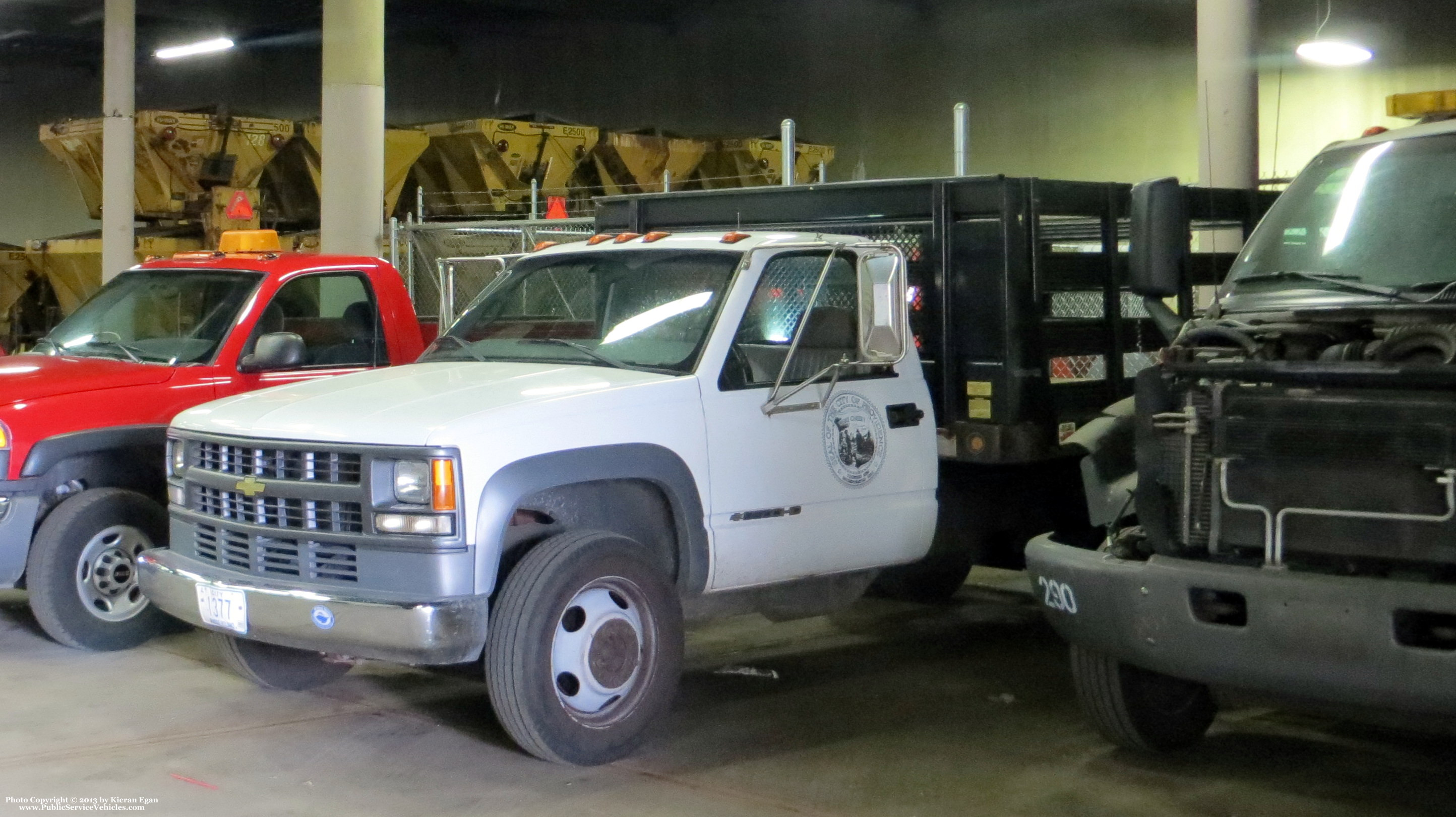 A photo  of Providence Public Works
            Truck 1377, a 1988-1998 Chevrolet 3500             taken by Kieran Egan