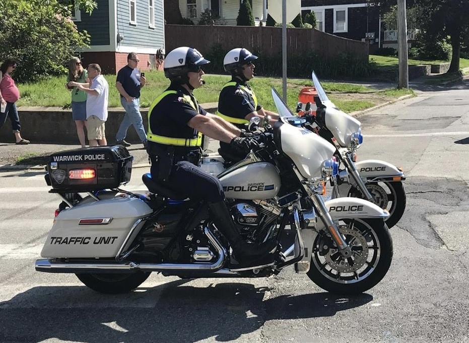 A photo  of Warwick Police
            Motorcycle 1, a 2010-2015 Harley-Davidson Electra Glide             taken by @riemergencyvehicles