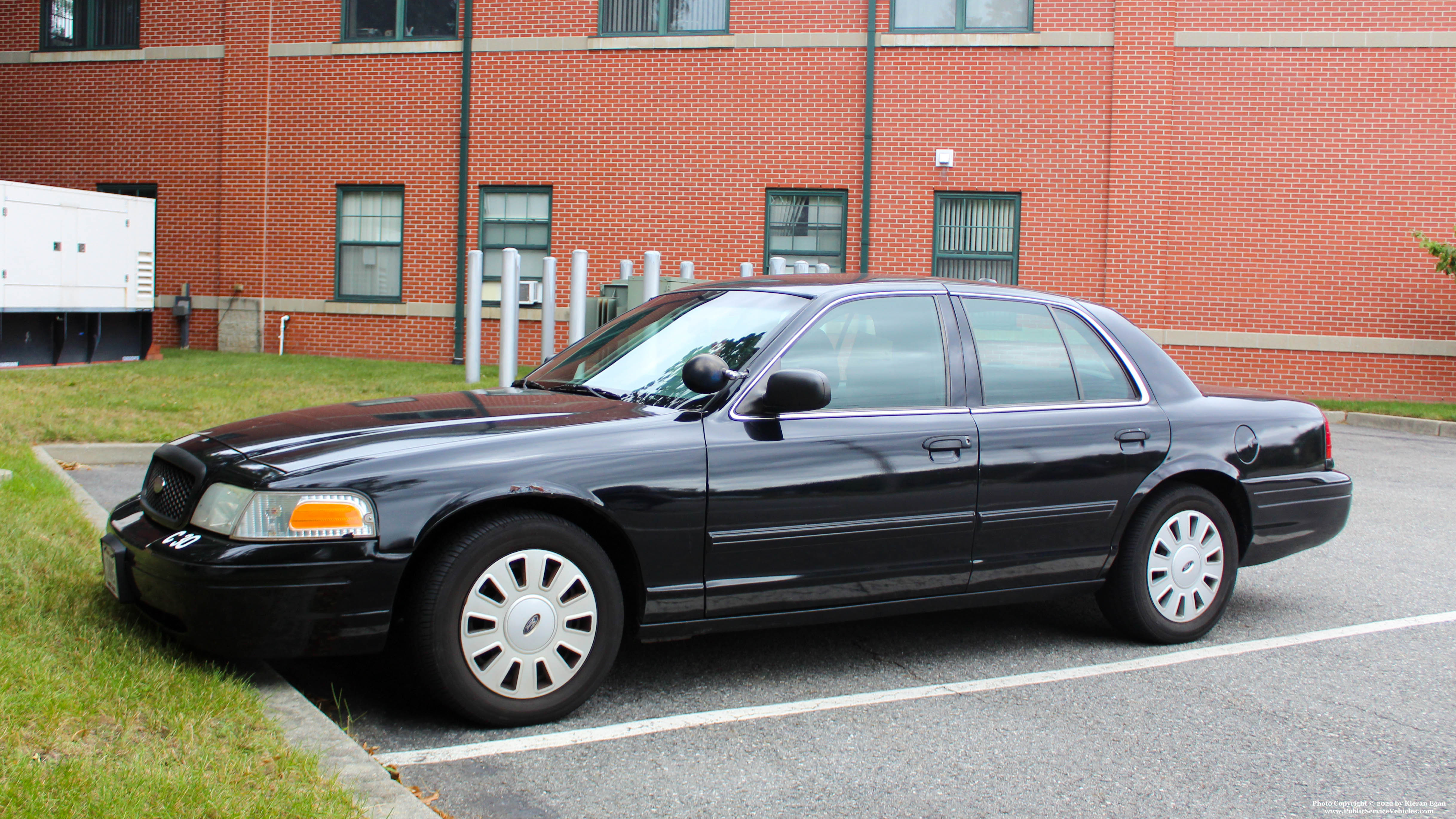 A photo  of Warwick Fire
            Car 30, a 2009-2011 Ford Crown Victoria Police Interceptor             taken by Kieran Egan