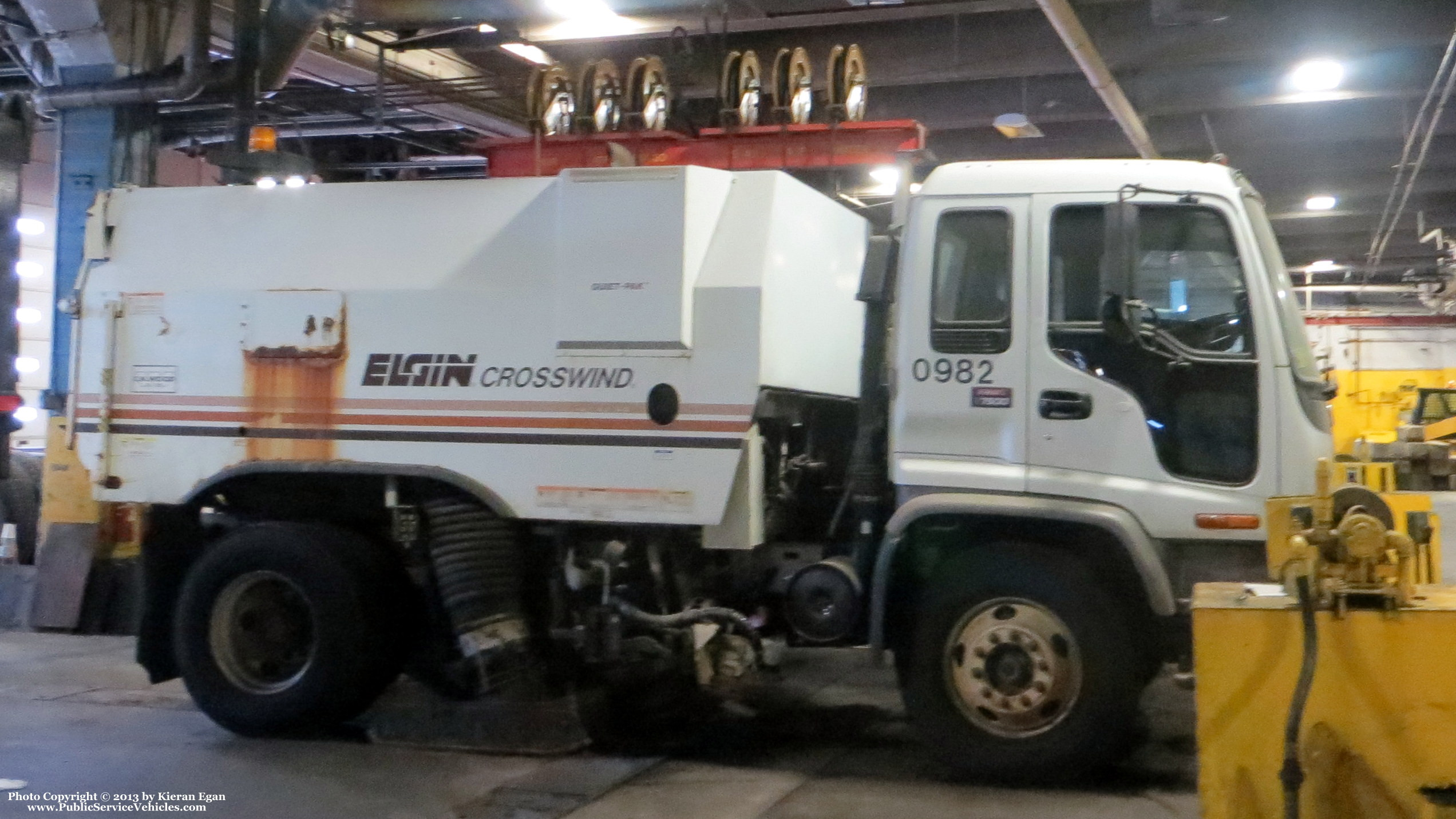 A photo  of Rhode Island Public Transit Authority
            Sweeper 60982, a 2009 GMC T7500             taken by Kieran Egan