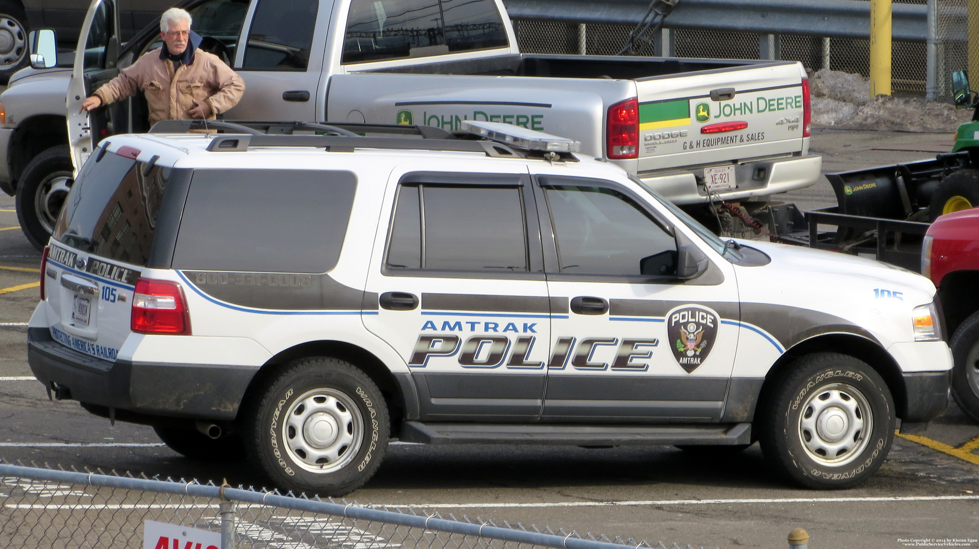 A photo  of Amtrak Police
            Cruiser 105, a 2007-2014 Ford Expedition             taken by Kieran Egan