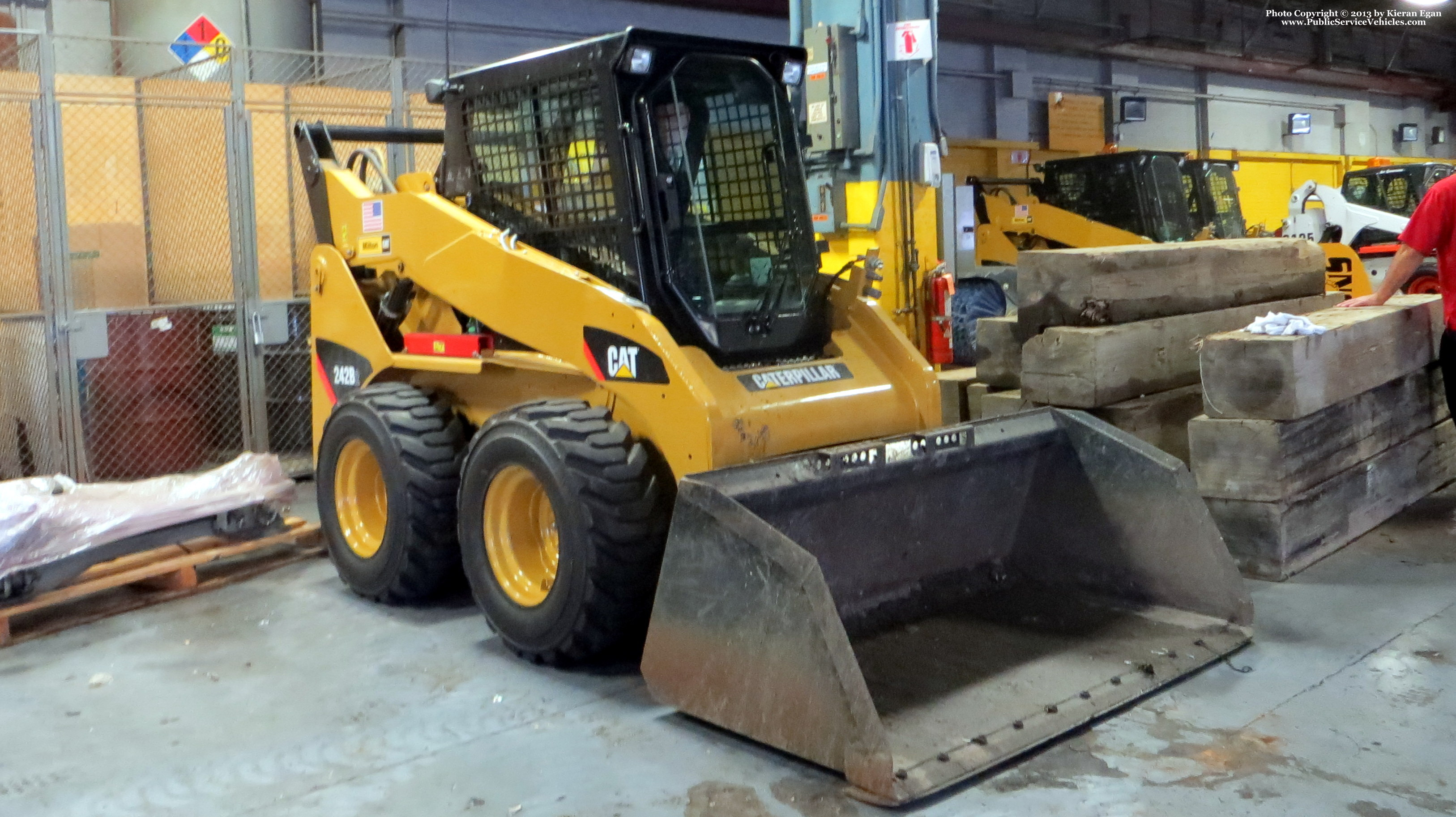 A photo  of Rhode Island Public Transit Authority
            Skidsteer 61019, a 2010 Caterpillar 242B2             taken by Kieran Egan