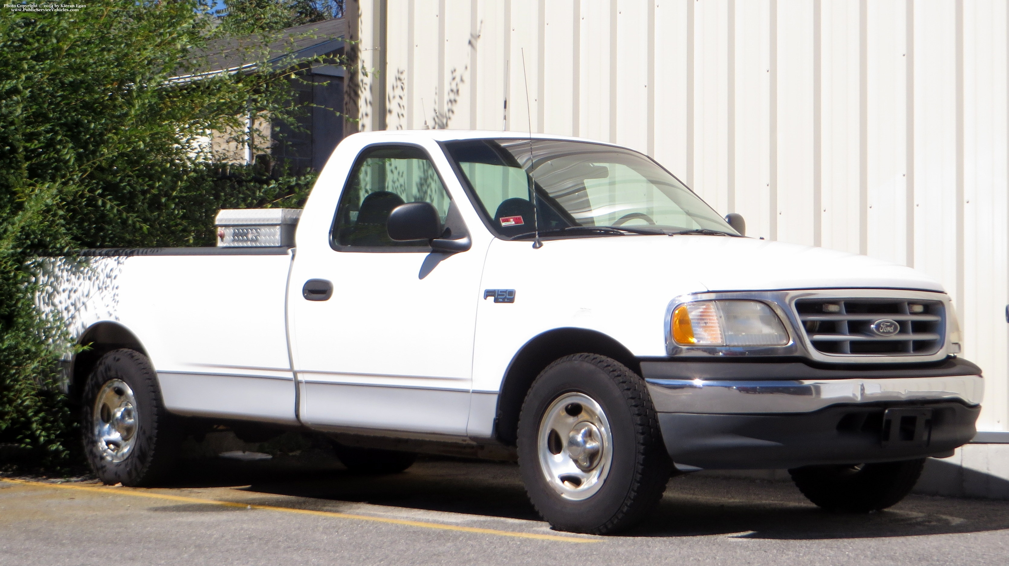 A photo  of Central Falls Fire
            Truck 3, a 1997-2004 Ford F-150             taken by Kieran Egan
