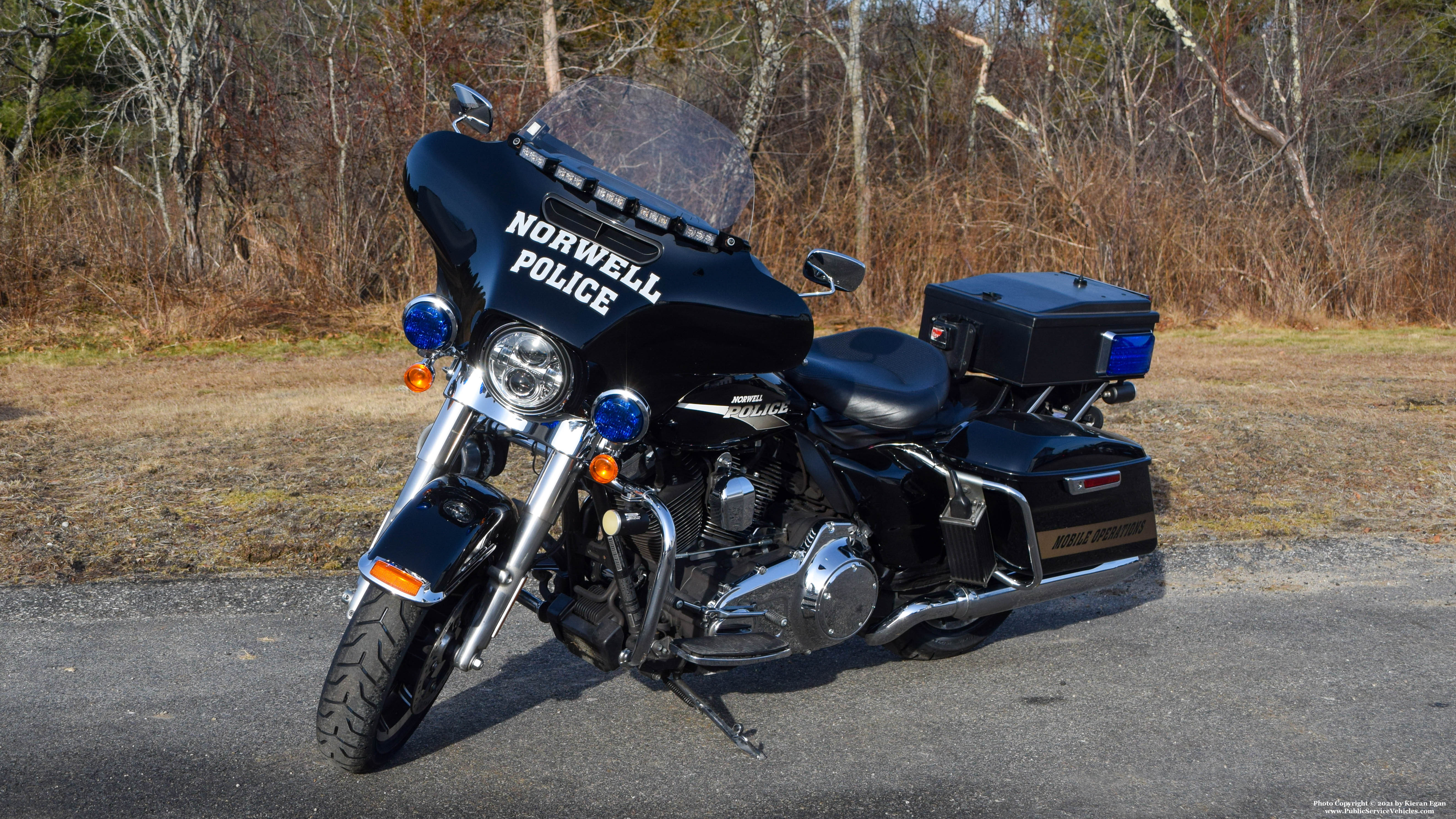 A photo  of Norwell Police
            Motorcycle 1, a 2015-2019 Harley-Davidson Electra Glide             taken by Kieran Egan