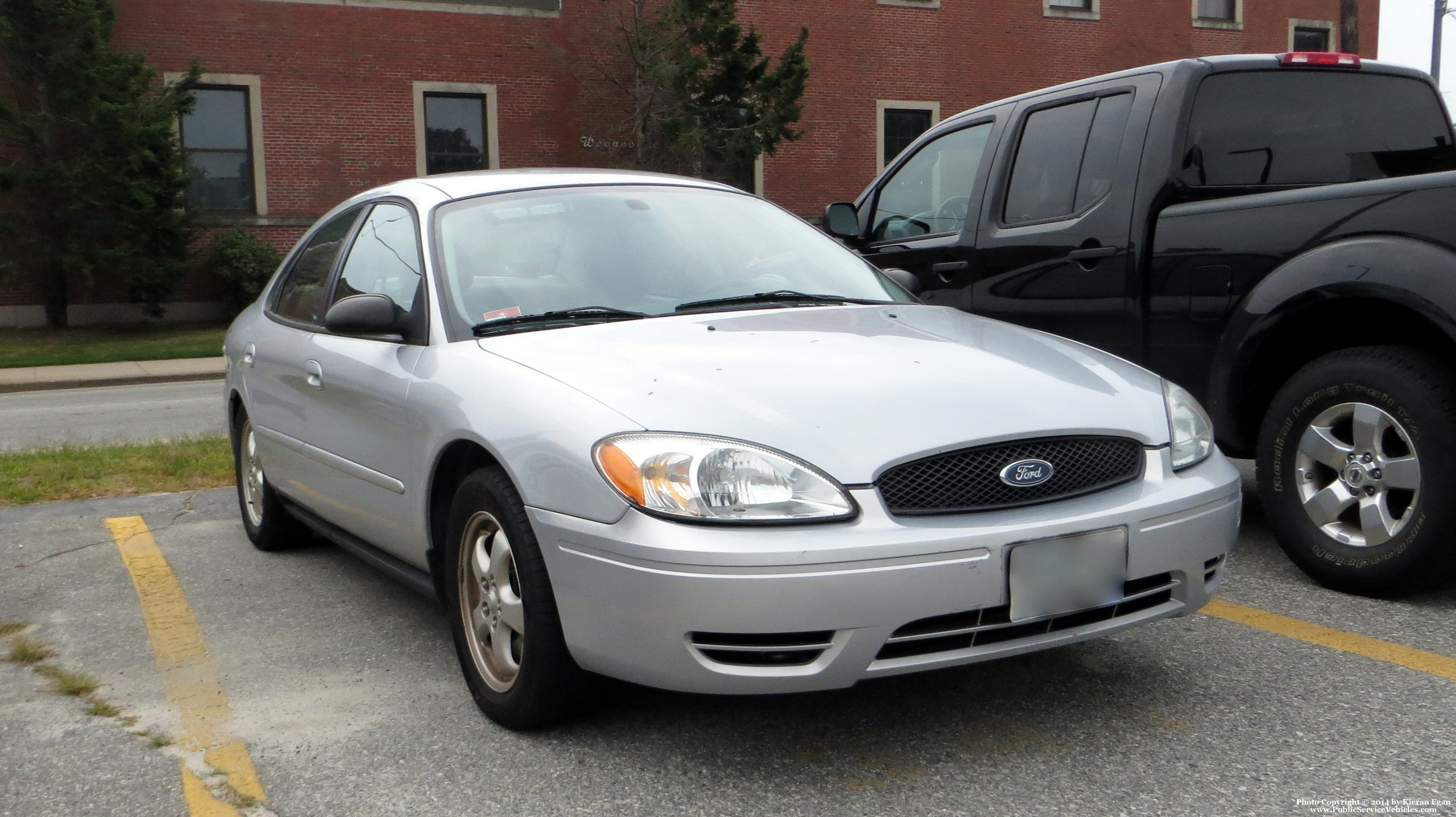 A photo  of Woonsocket Police
            Unmarked Unit, a 2004-2007 Ford Taurus             taken by Kieran Egan