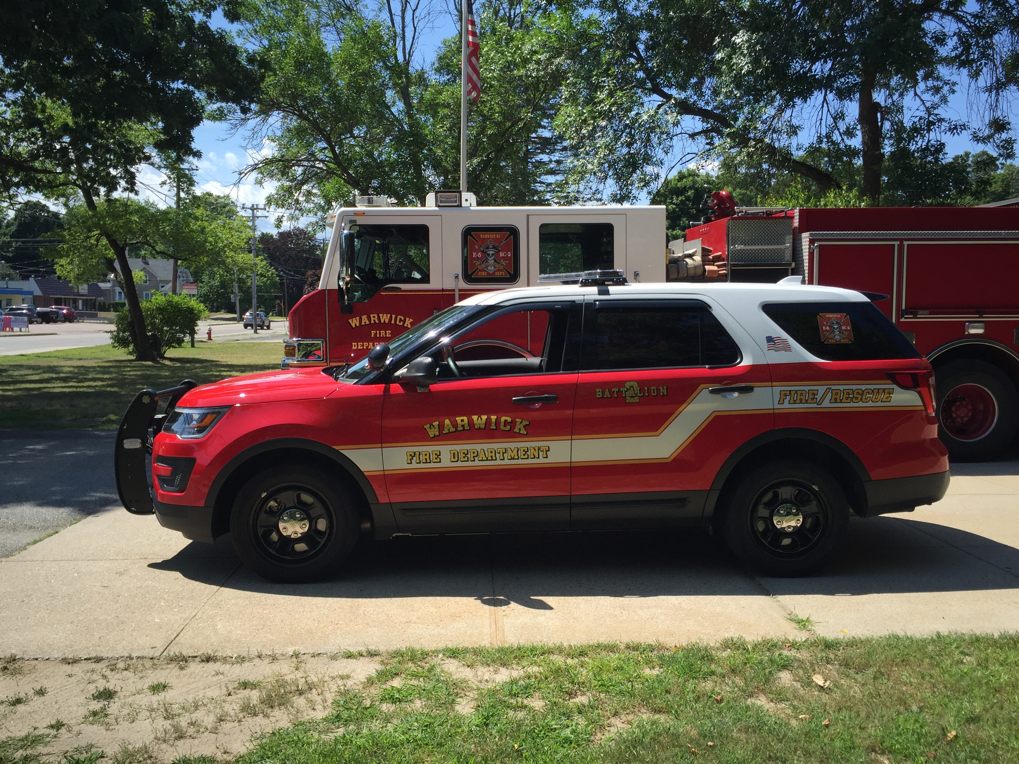 A photo  of Warwick Fire
            Battalion 2, a 2017 Ford Police Interceptor Utility             taken by @riemergencyvehicles