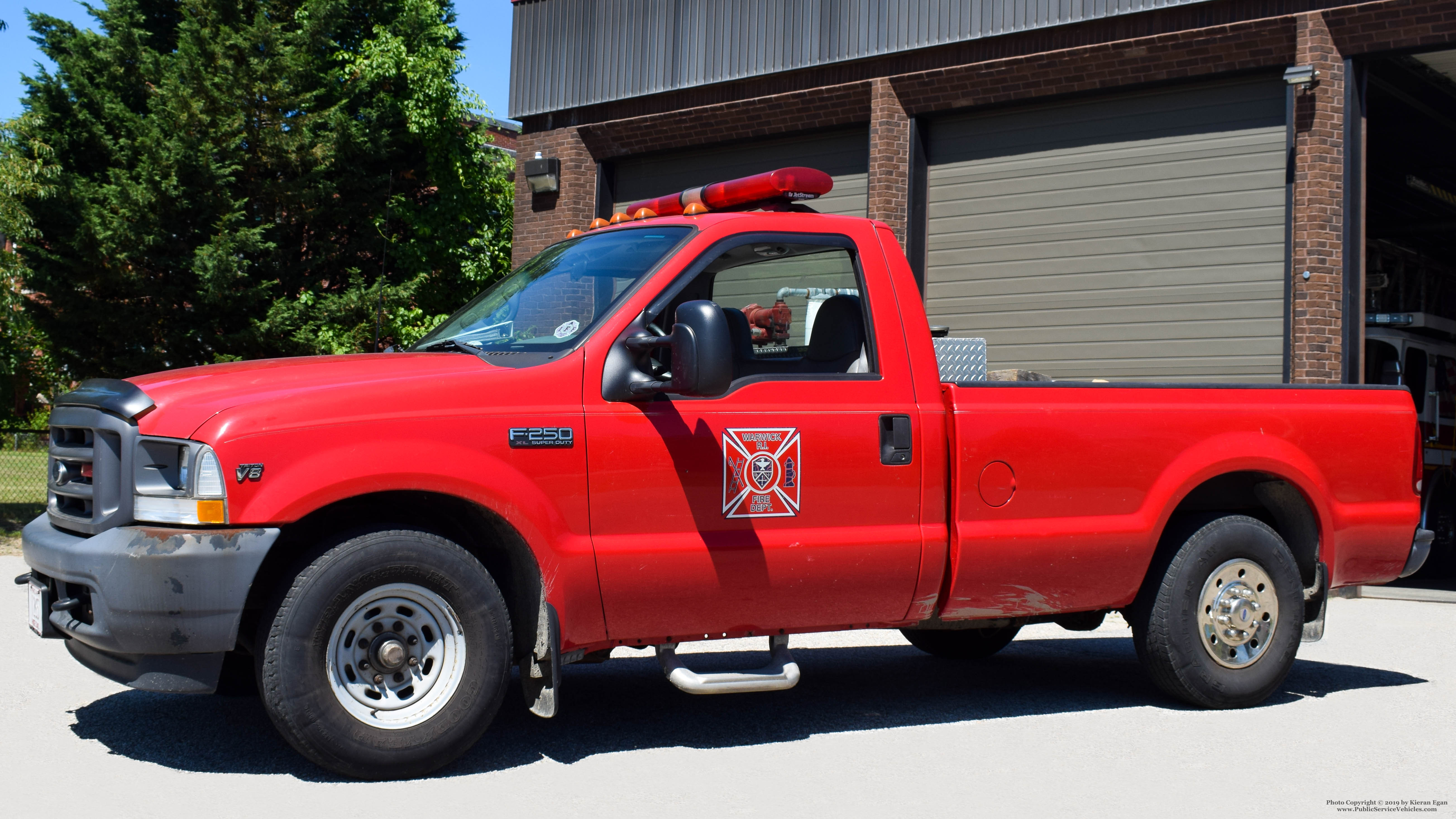 A photo  of Warwick Fire
            Utility 2, a 1999-2004 Ford F-250             taken by Kieran Egan