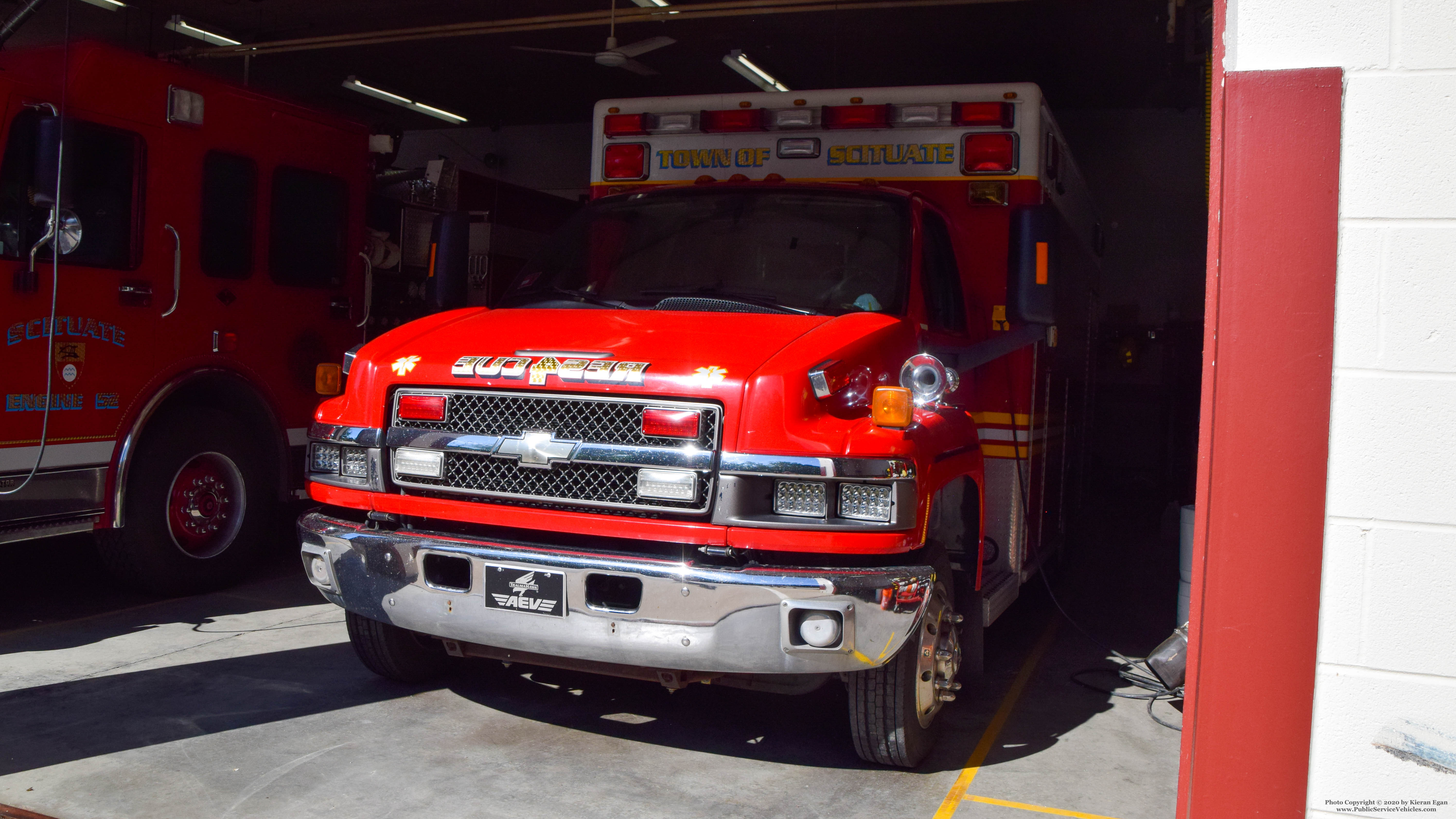 A photo  of Potterville Fire District
            Rescue 4, a 2007 Chevrolet 4500/AEV             taken by Kieran Egan