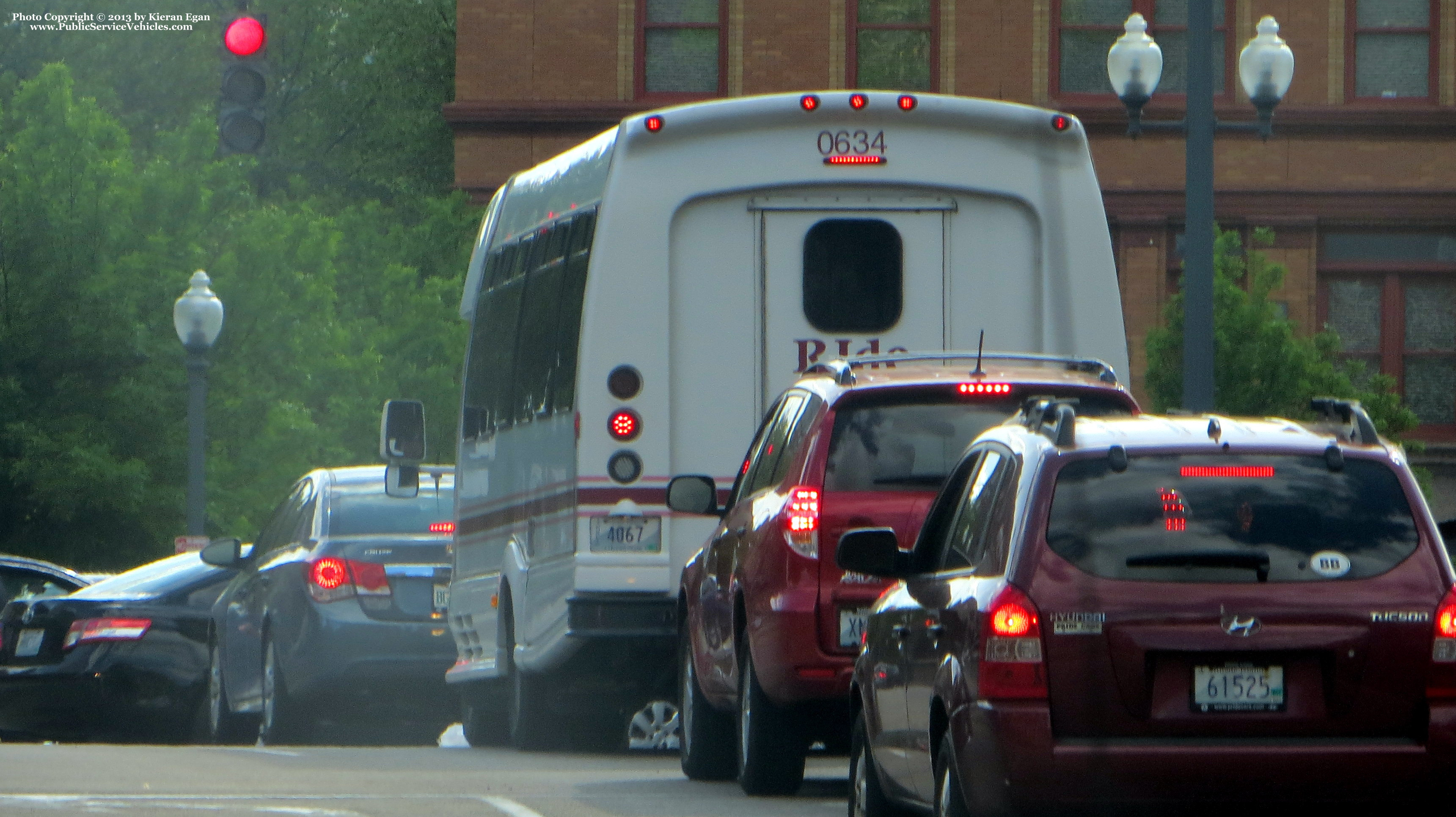 A photo  of Rhode Island Public Transit Authority
            Paratransit Bus 0634, a 2006 Ford E-450 Bus             taken by Kieran Egan